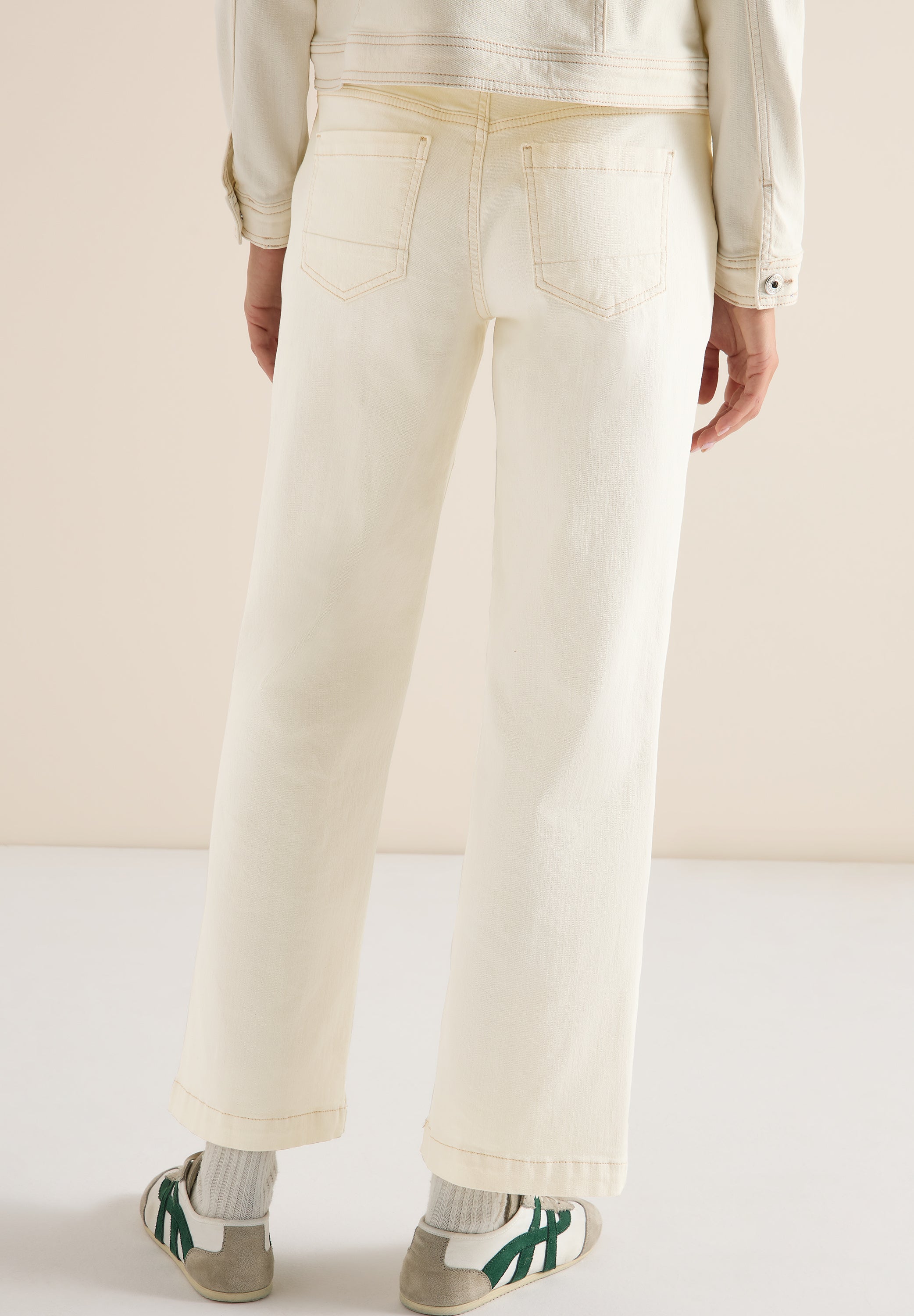 CECIL Damen Patch Pocket Jeans Loose Fit Wide Legs High Waist