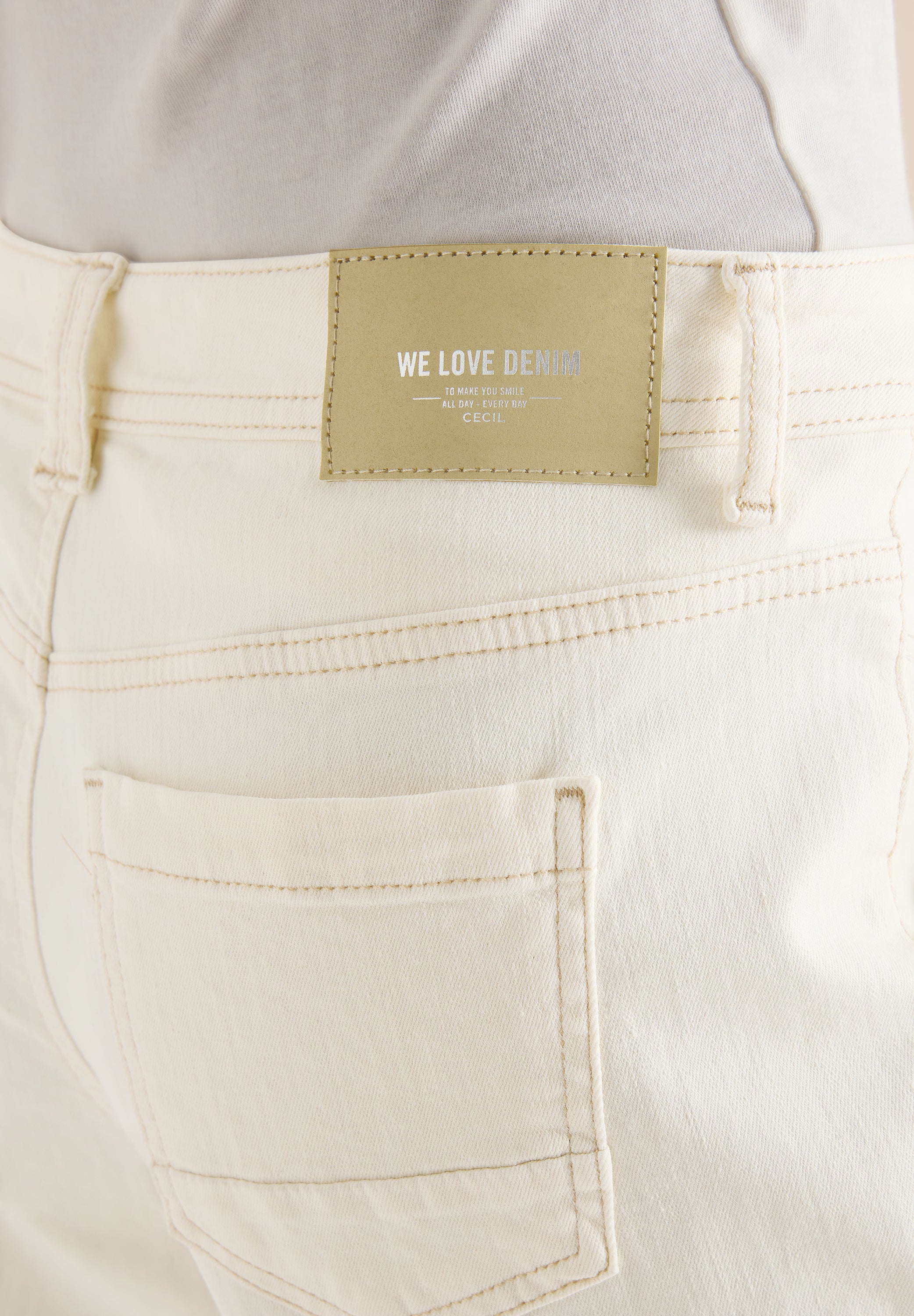 CECIL Damen Patch Pocket Jeans Loose Fit Wide Legs High Waist