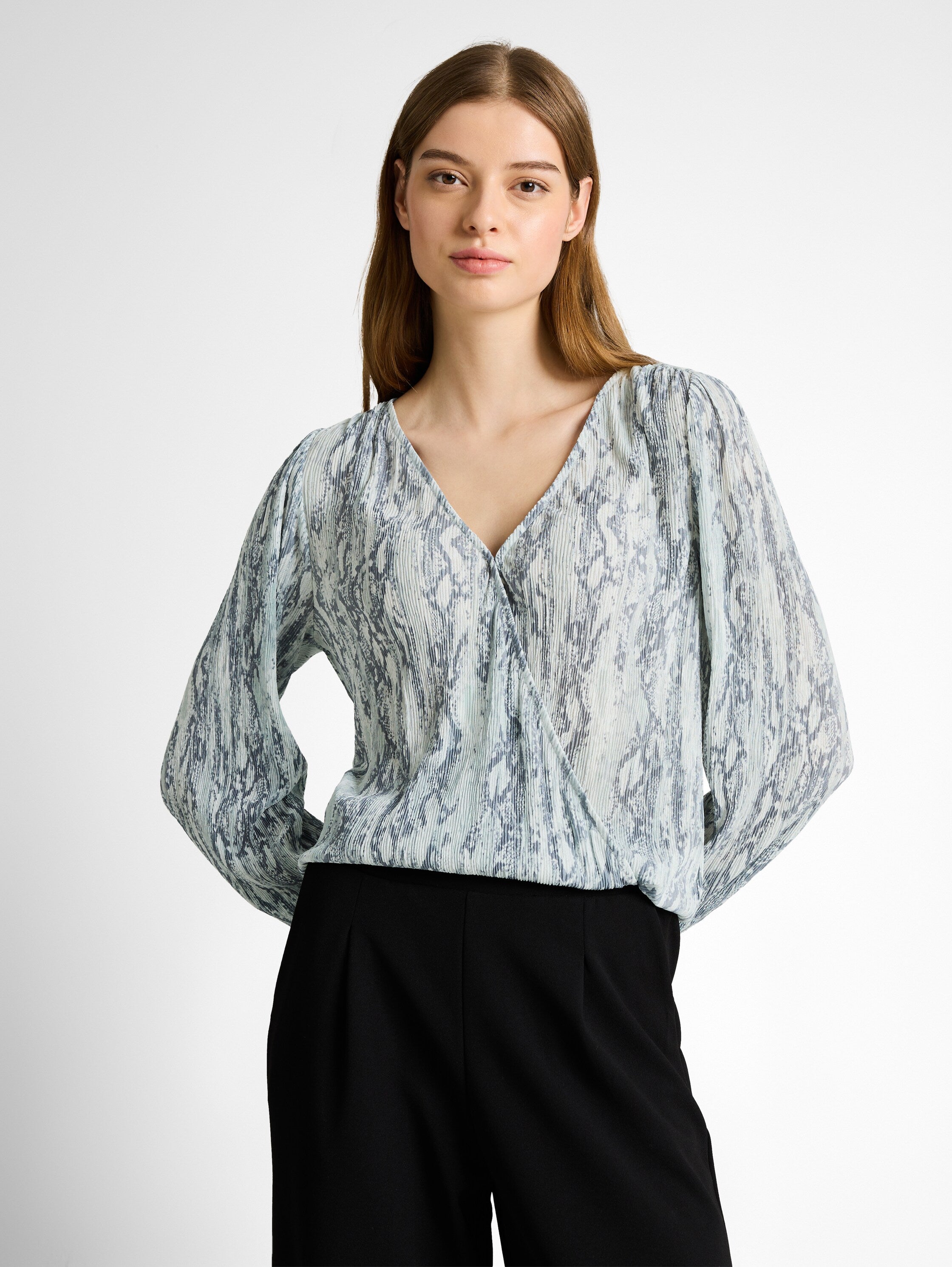 Crinkle Wickelbluse mit Schlangenprint