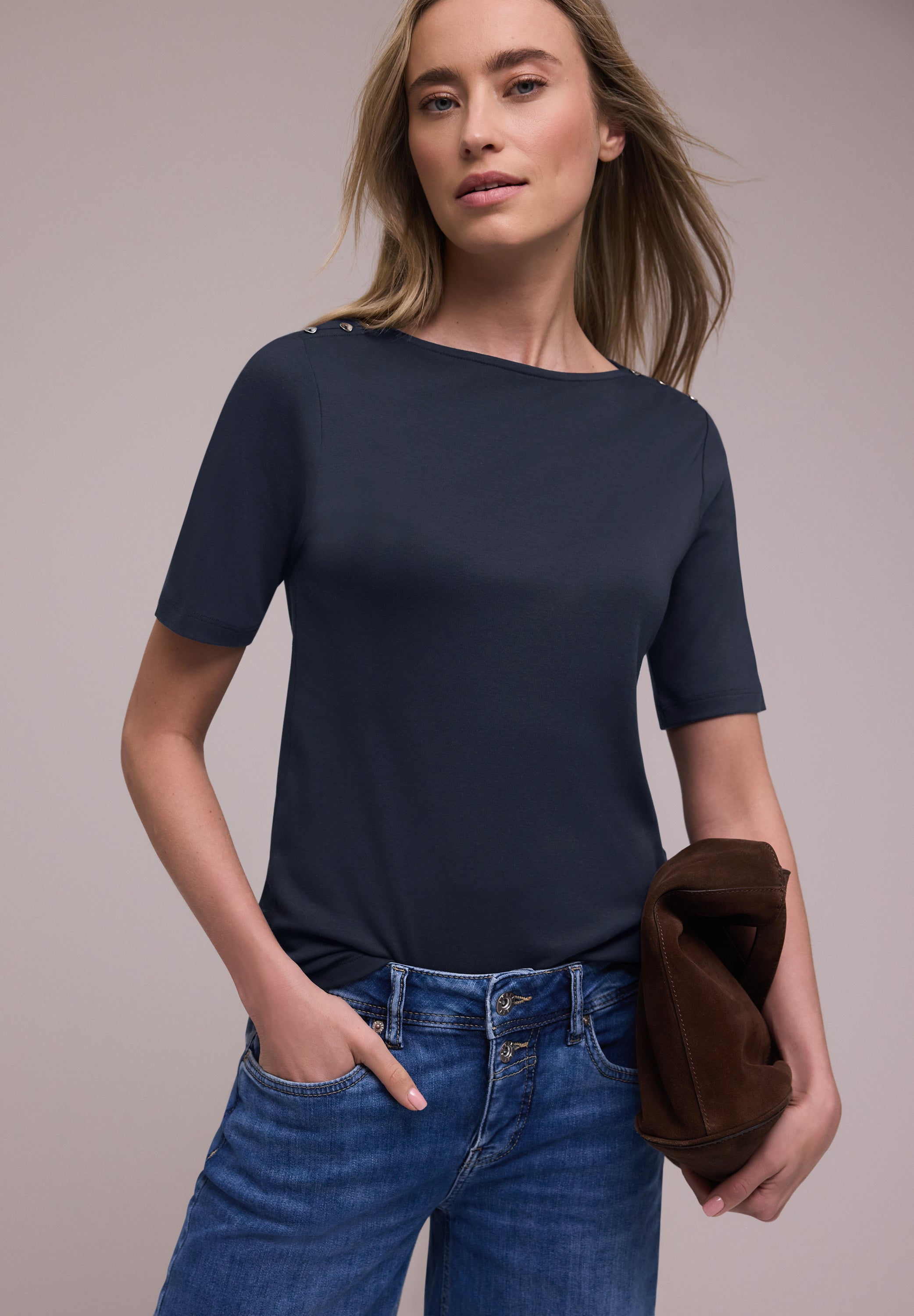 Kurzarm Shirt mit Knopfdetail
