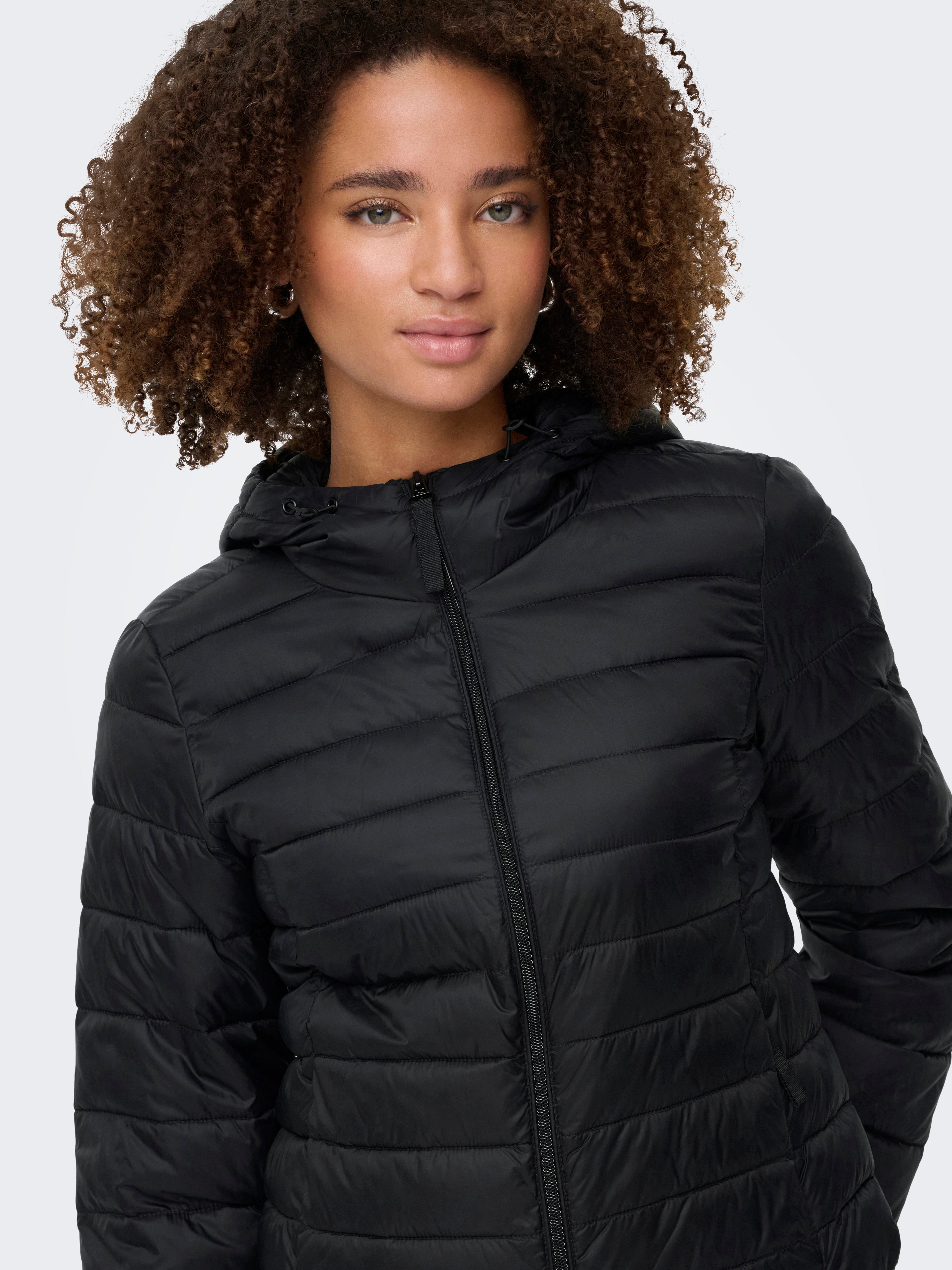 ONLTAHIA LW QUILTED HOOD JKT NOOS OTW