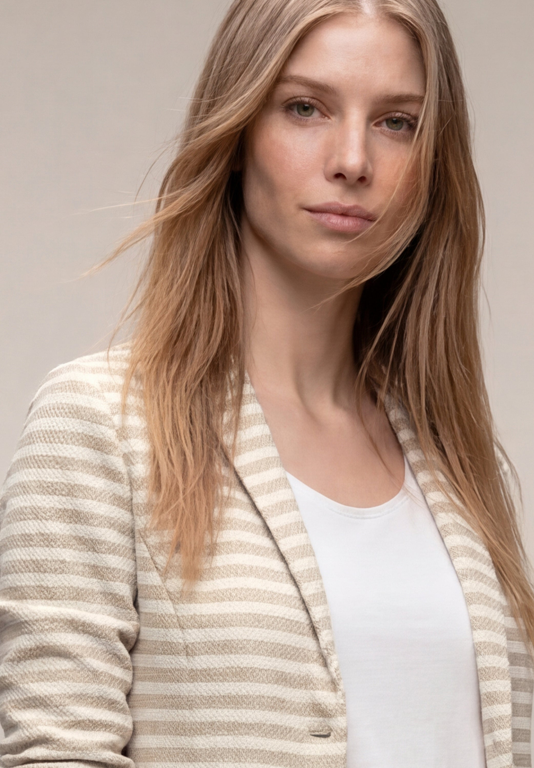 Basic Blazer mit Knöpfen und Streifen