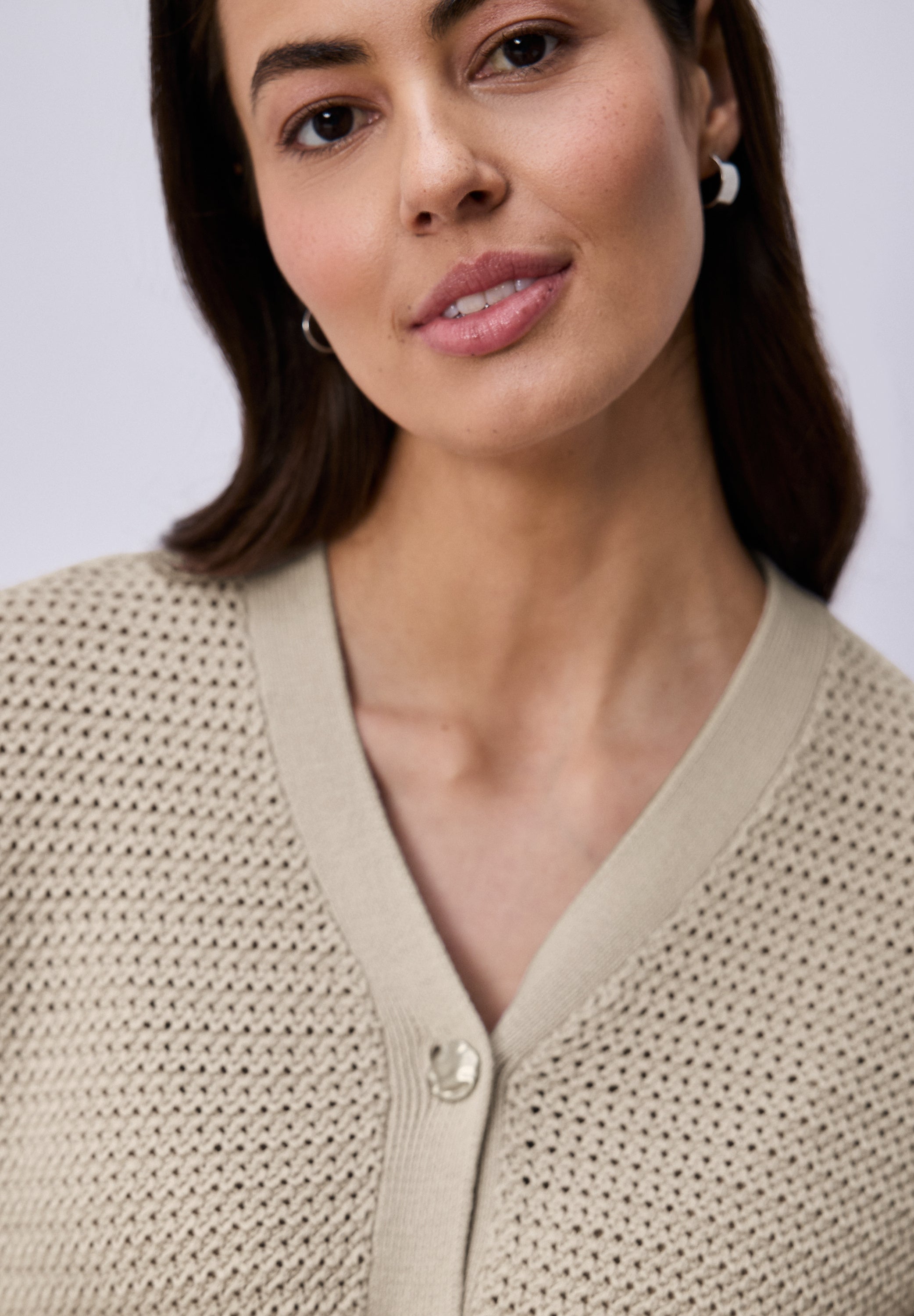 Kurzarm Cardigan mit V-Neck und Struktur