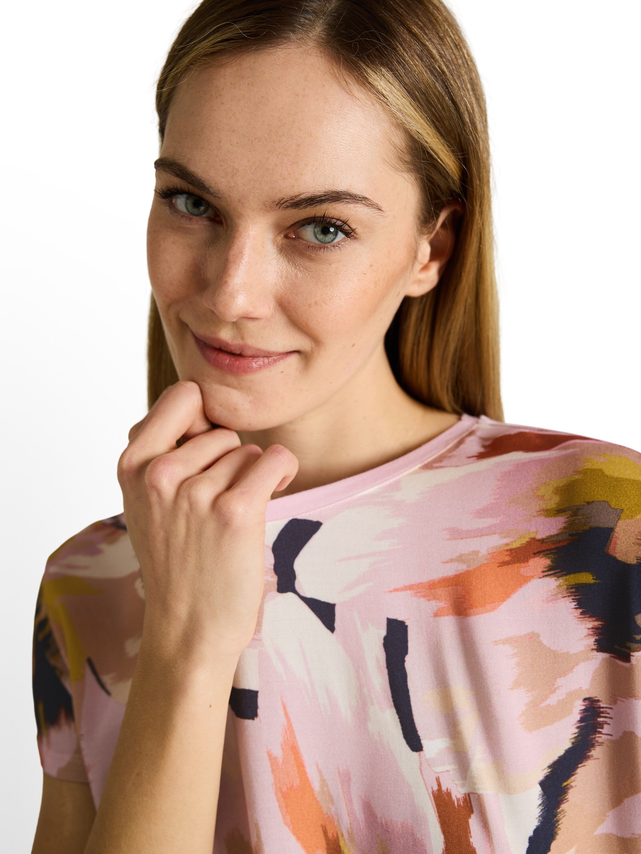 T-Shirt im Material-Mix