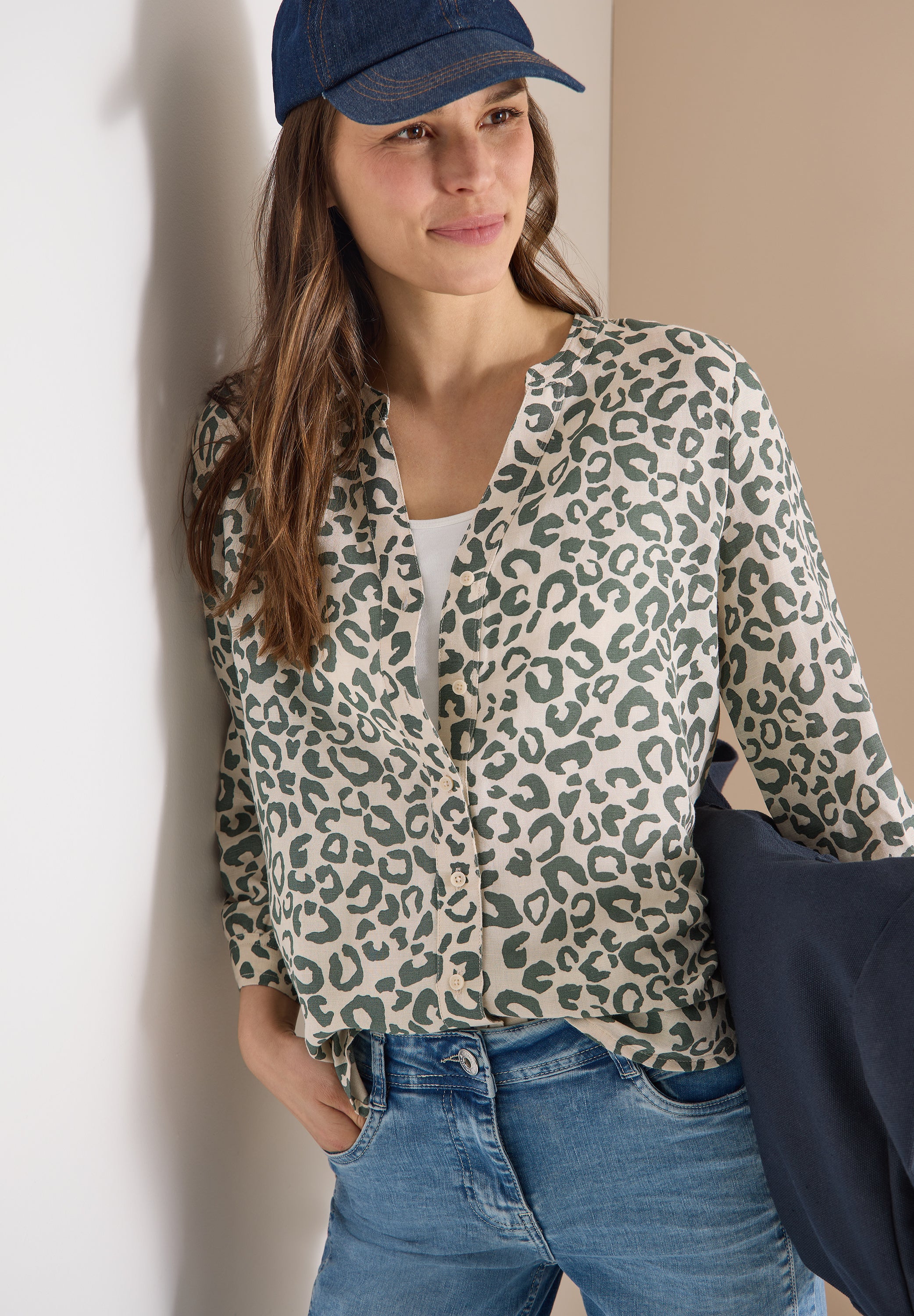 Bluse mit Leo-Muster aus Leinenmix
