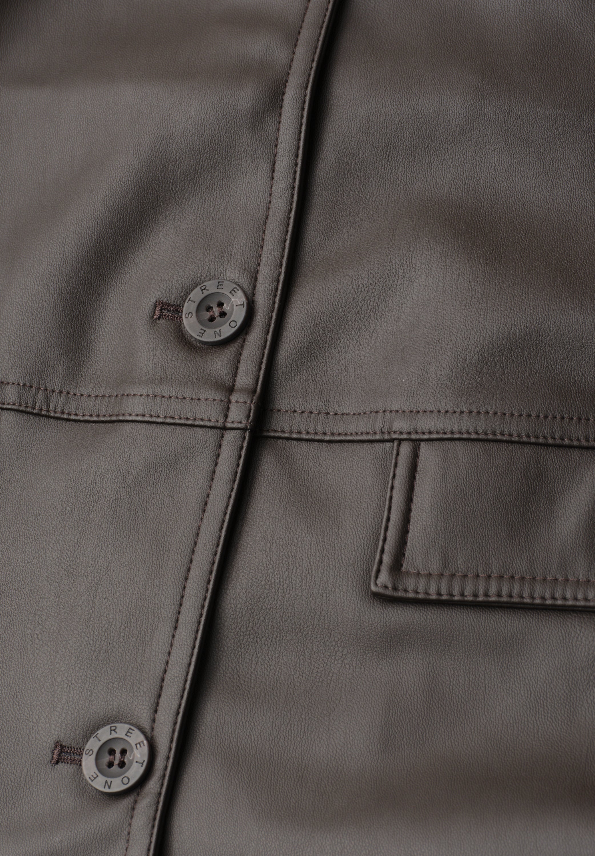 Jacke im Leder-Look mit Knöpfen