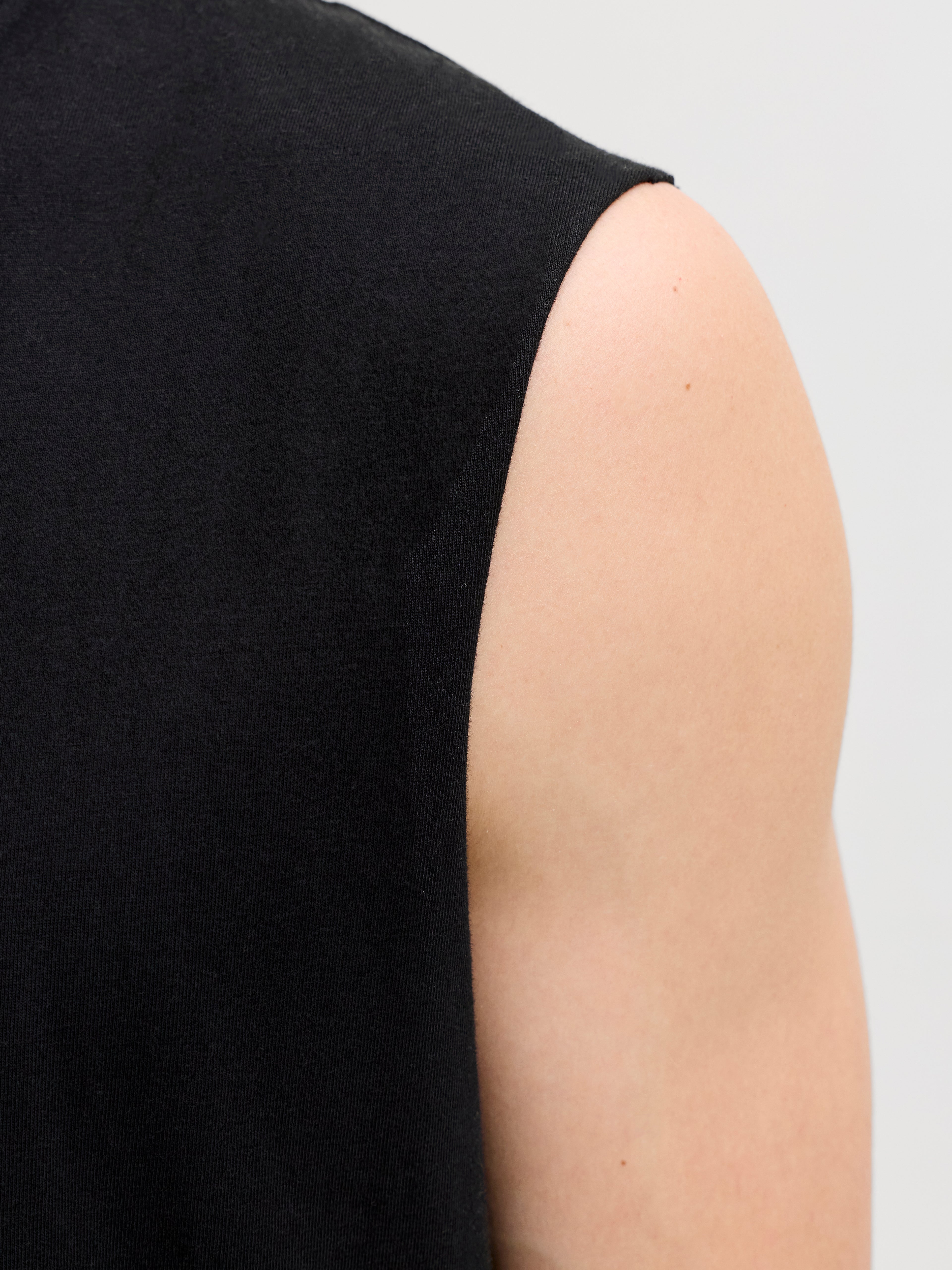 JORNORREBRO EMB TEE SL CREW NECK LN