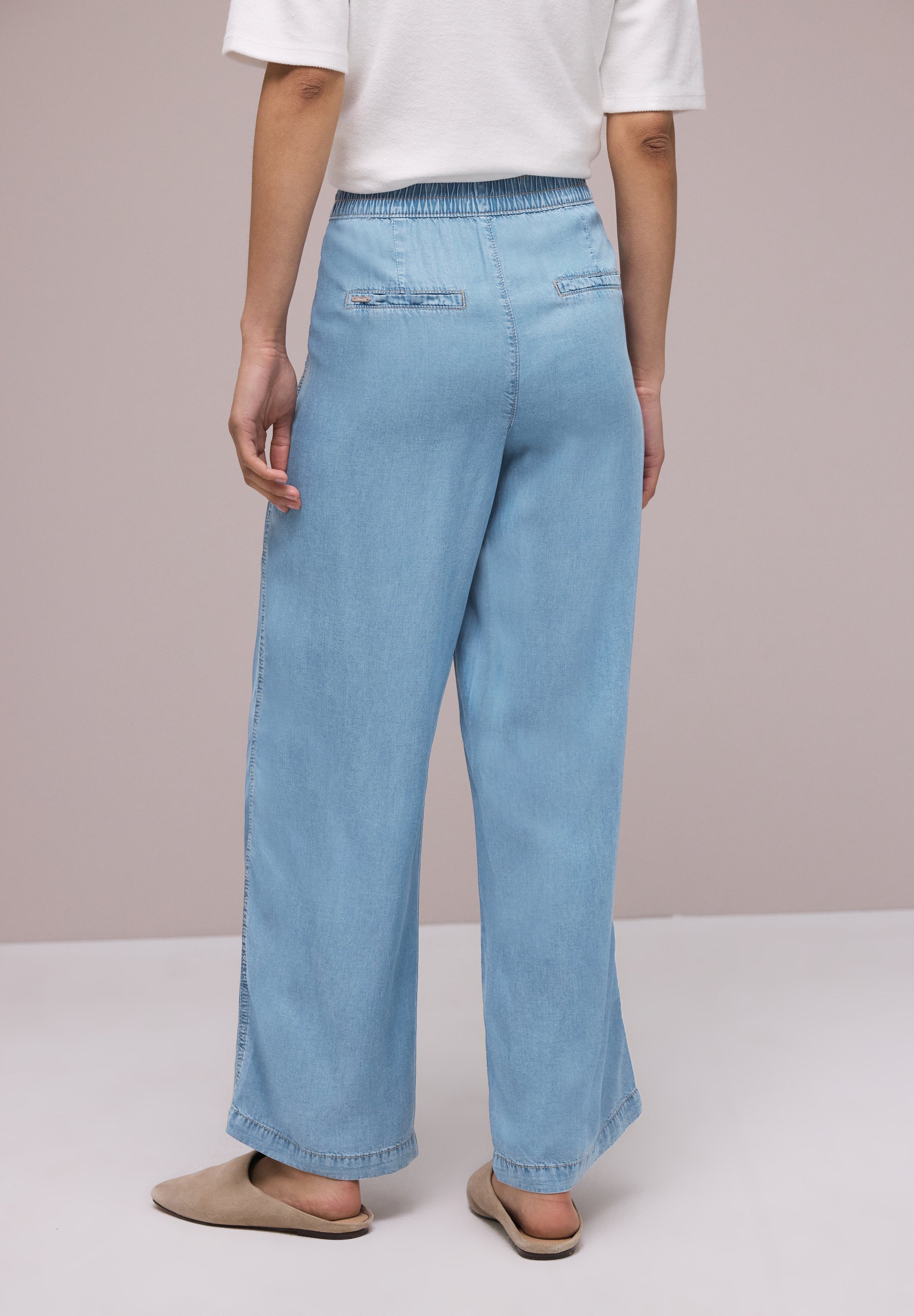 High Waist Wide Leg Hose mit Knopfdetails