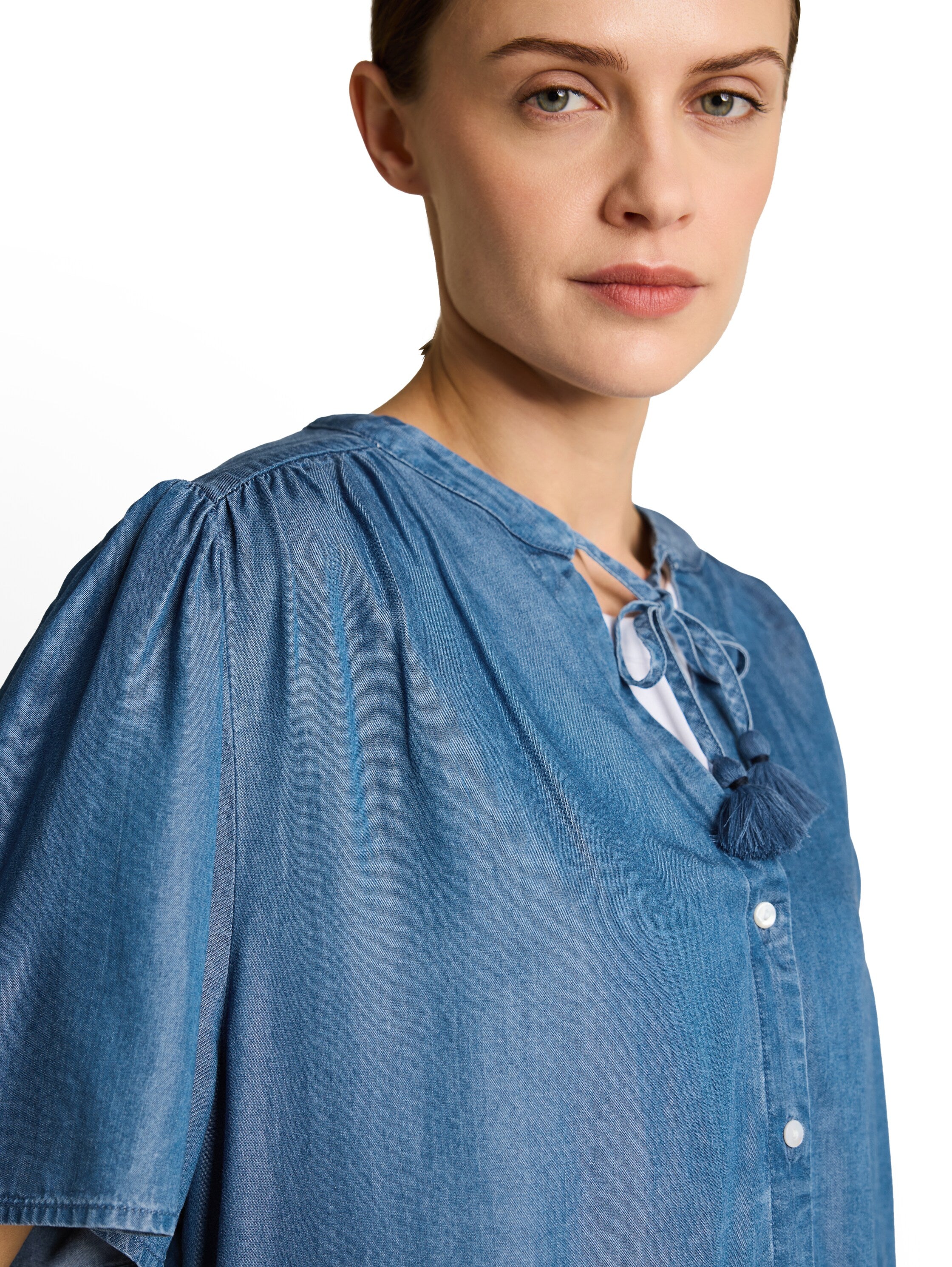 Bluse mit Quasten