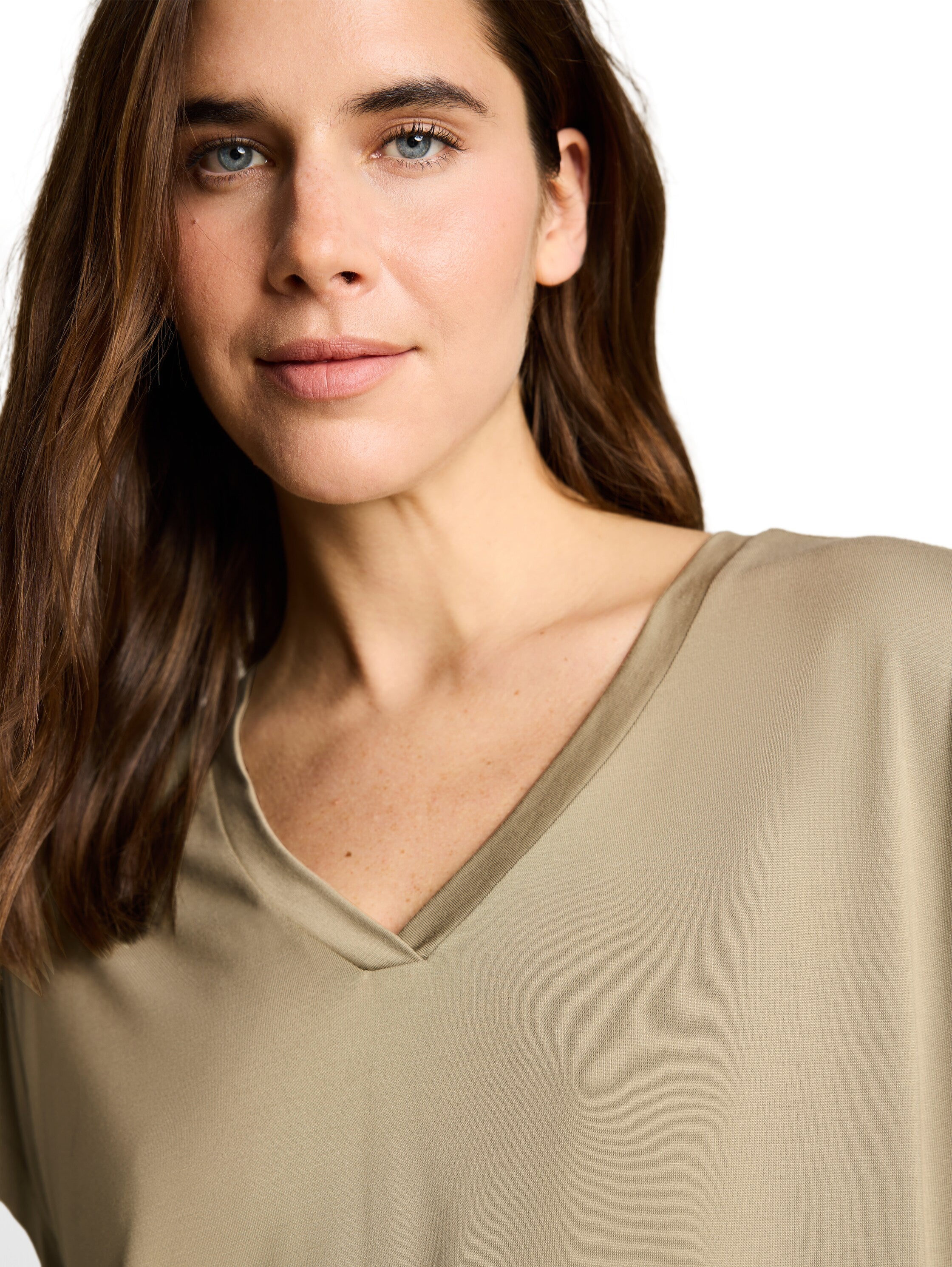 T-Shirt mit V-Ausschnitt