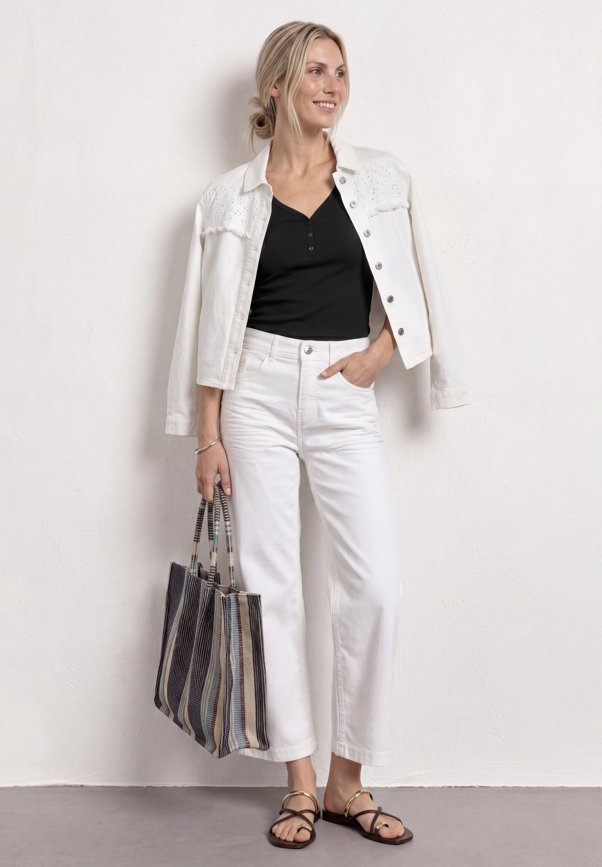 Top in Rippstruktur mit V-Neck