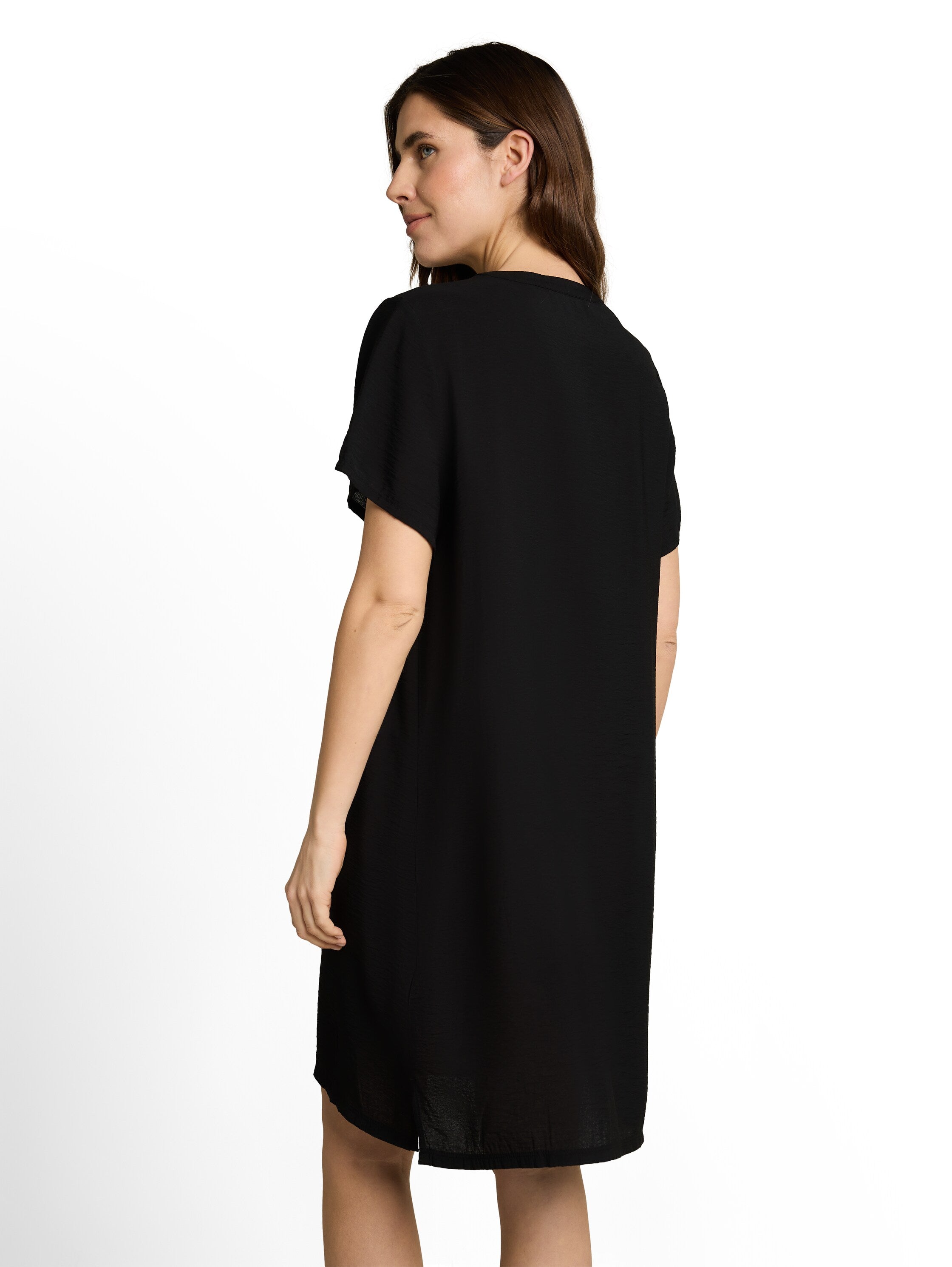 Kleid mit V-Ausschnitt