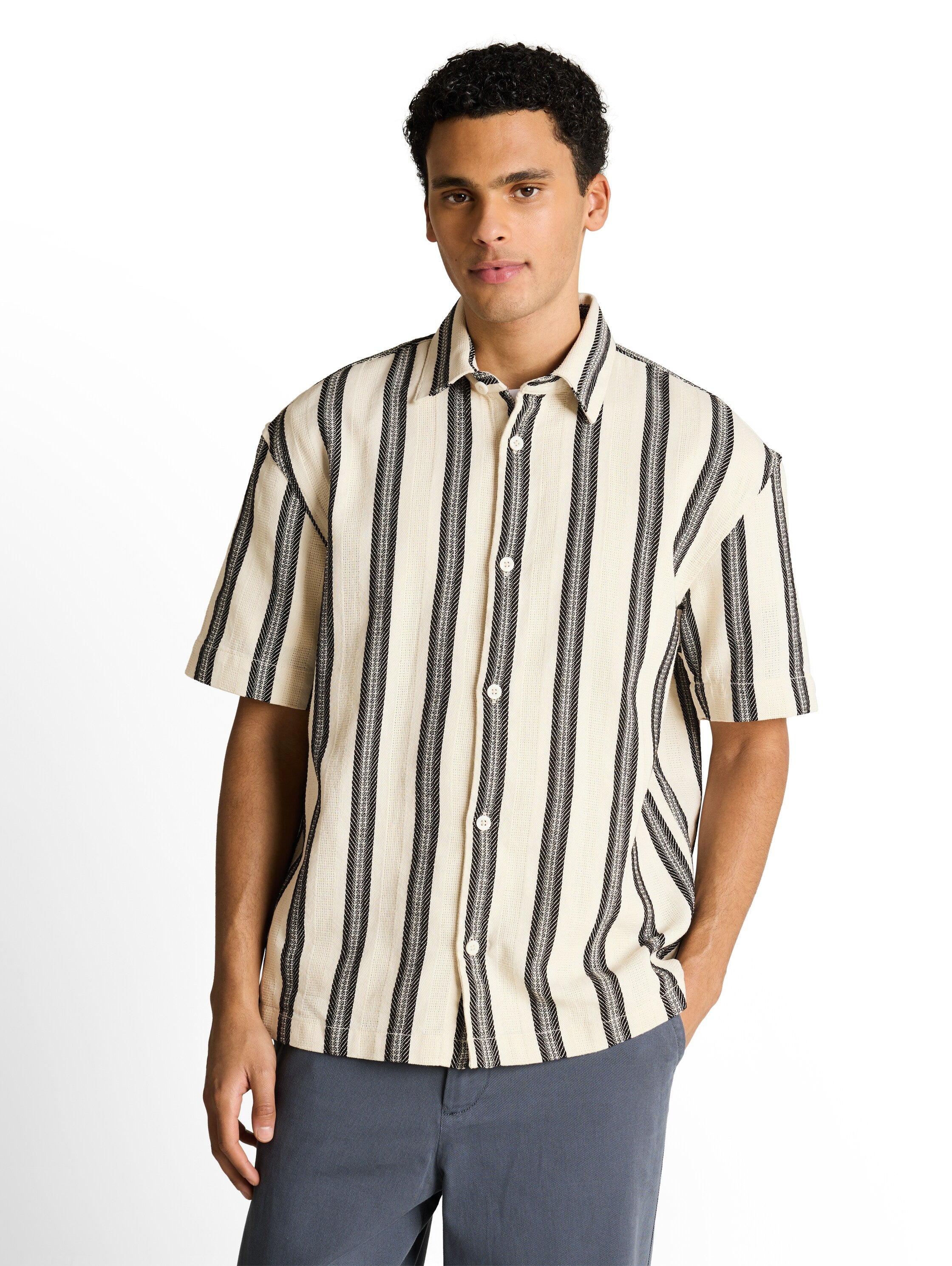 Loose Fit Kurzarmhemd mit Streifenmuster