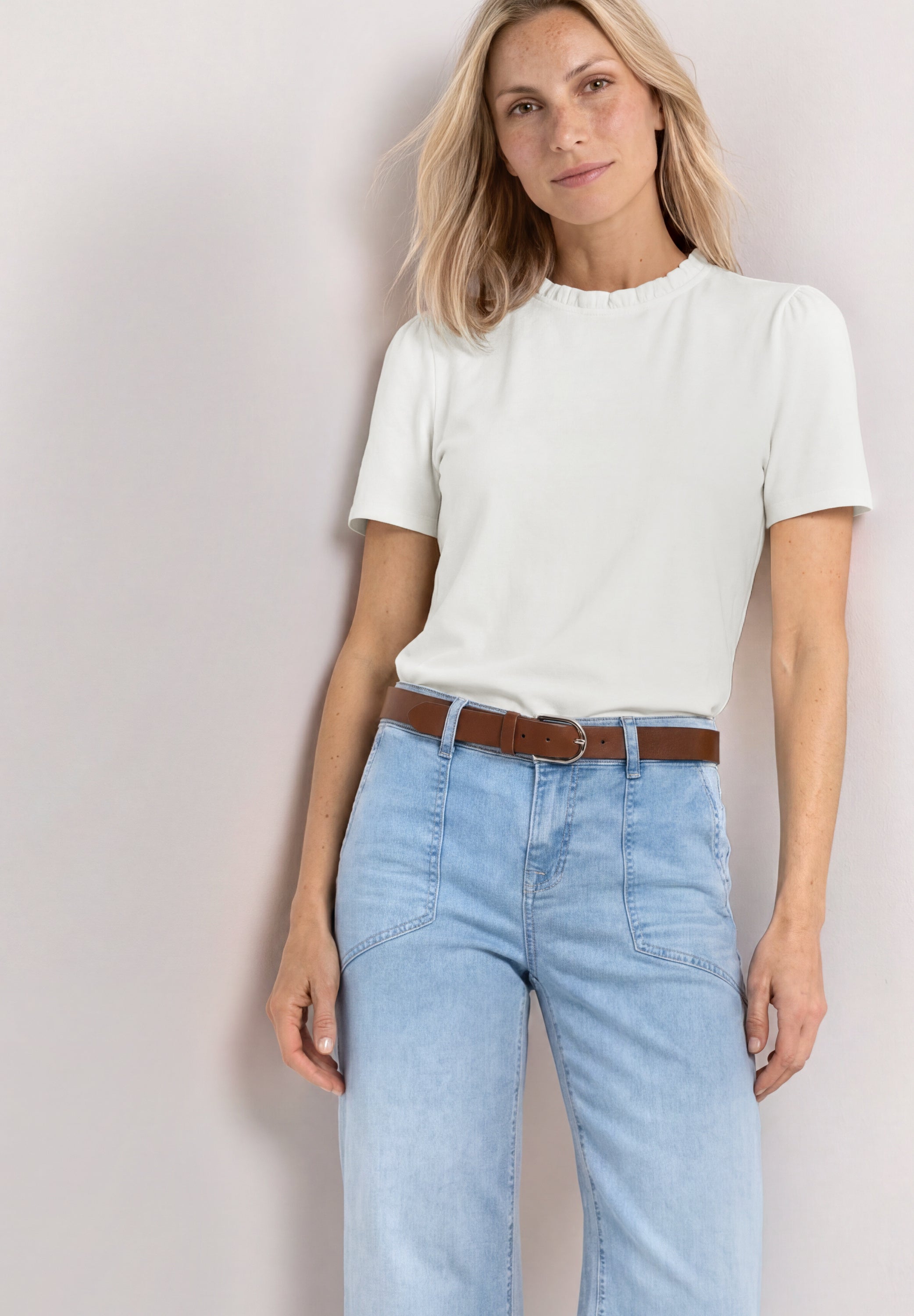 T-Shirt mit Rundhals und Rüschendetails
