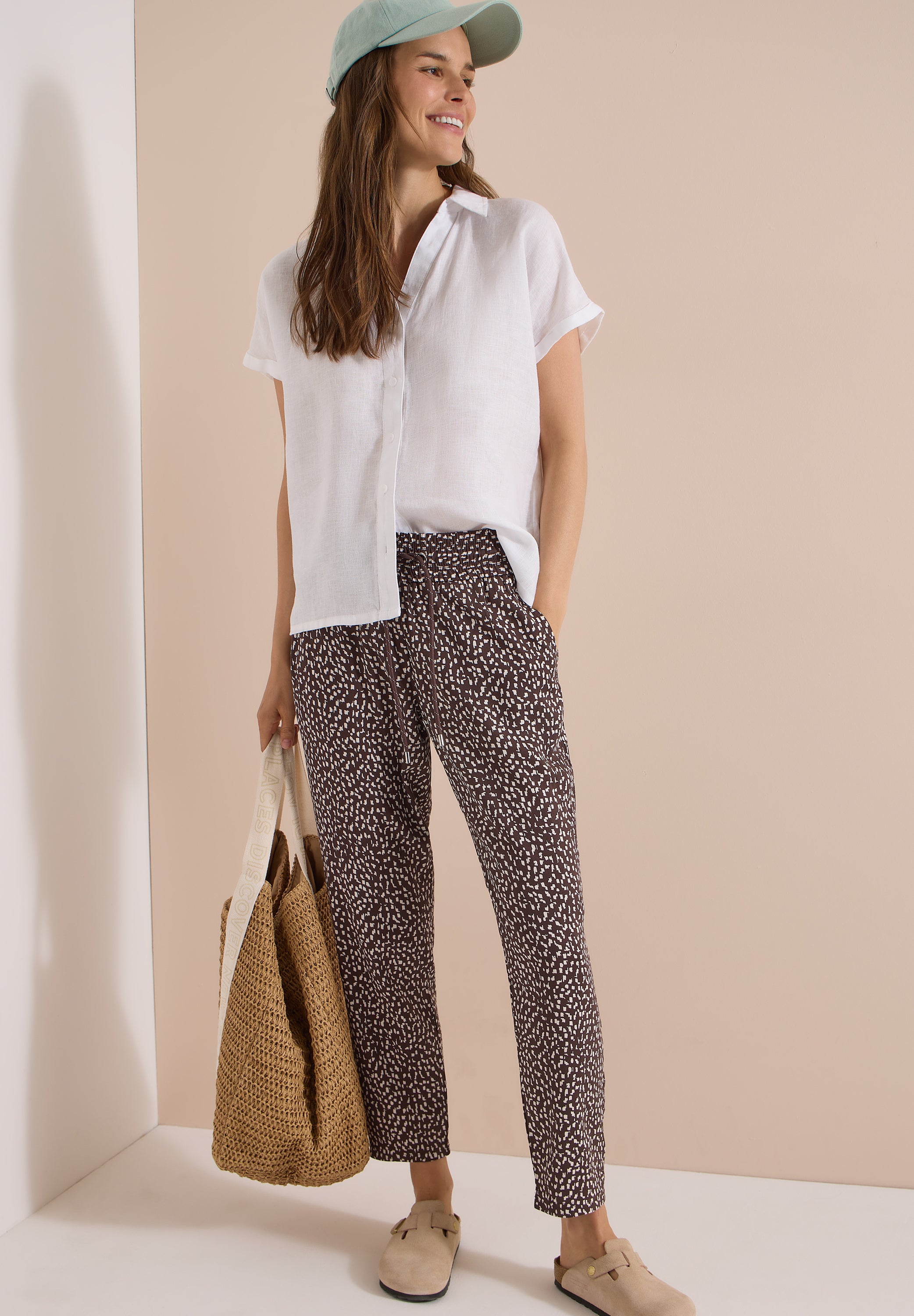 Mid Waist Slim Leg Hose im Loose Fit