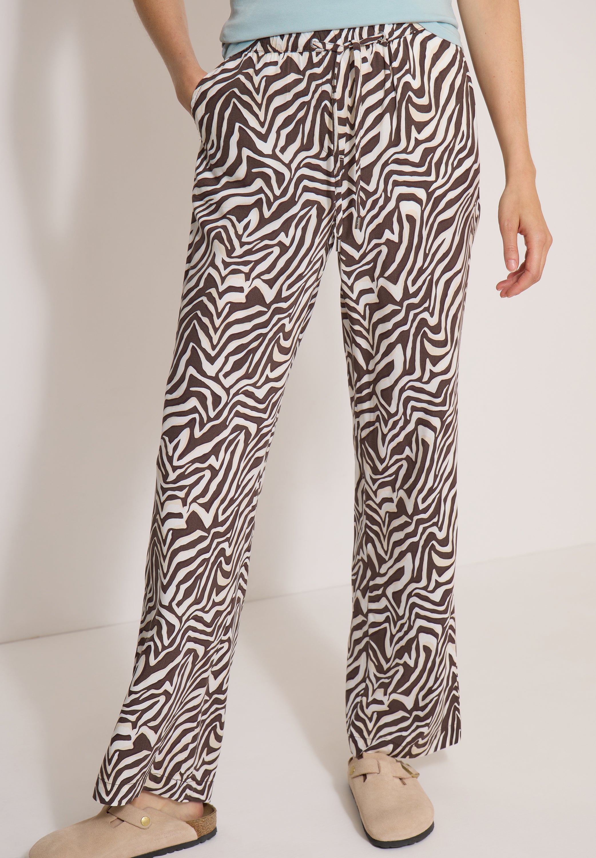 Straight Leg Hose mit Zebraprint