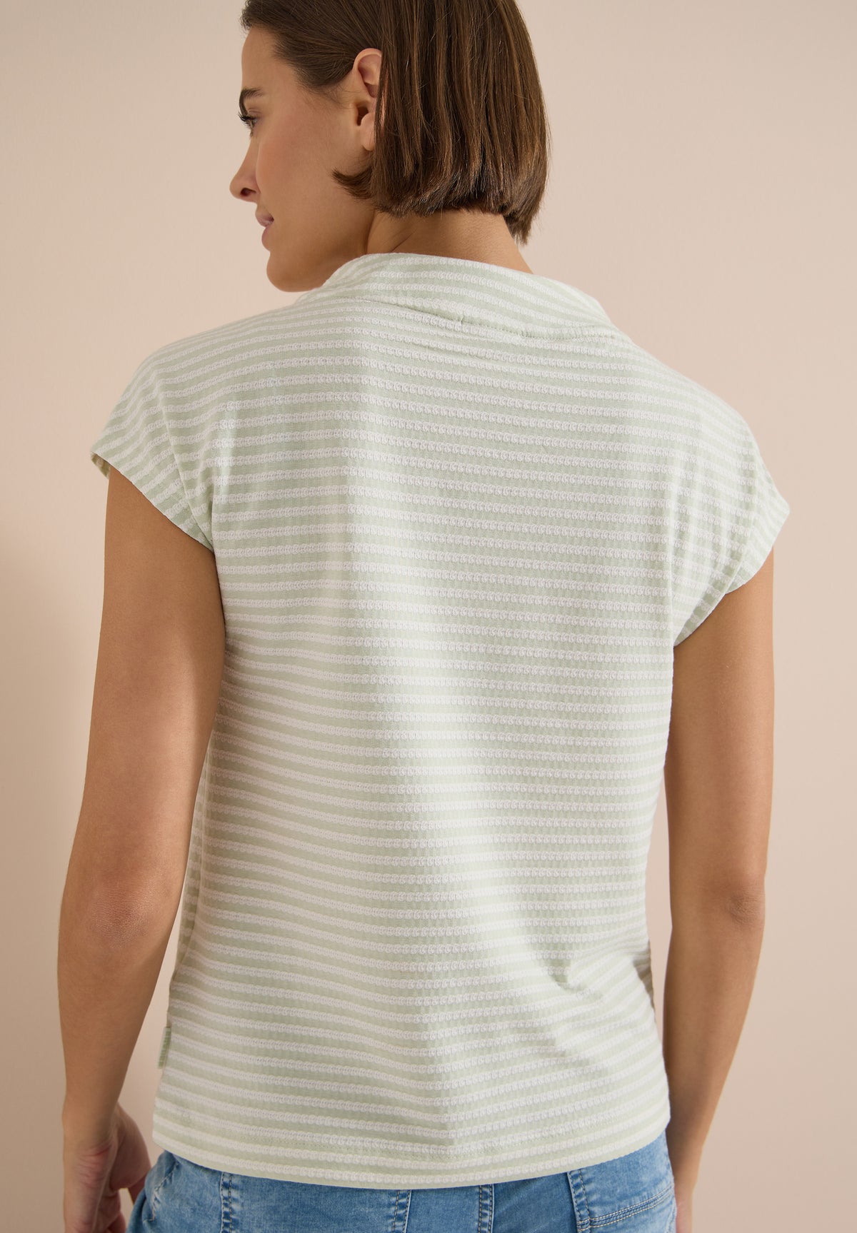 T-Shirt mit Funnel Neck und Streifen