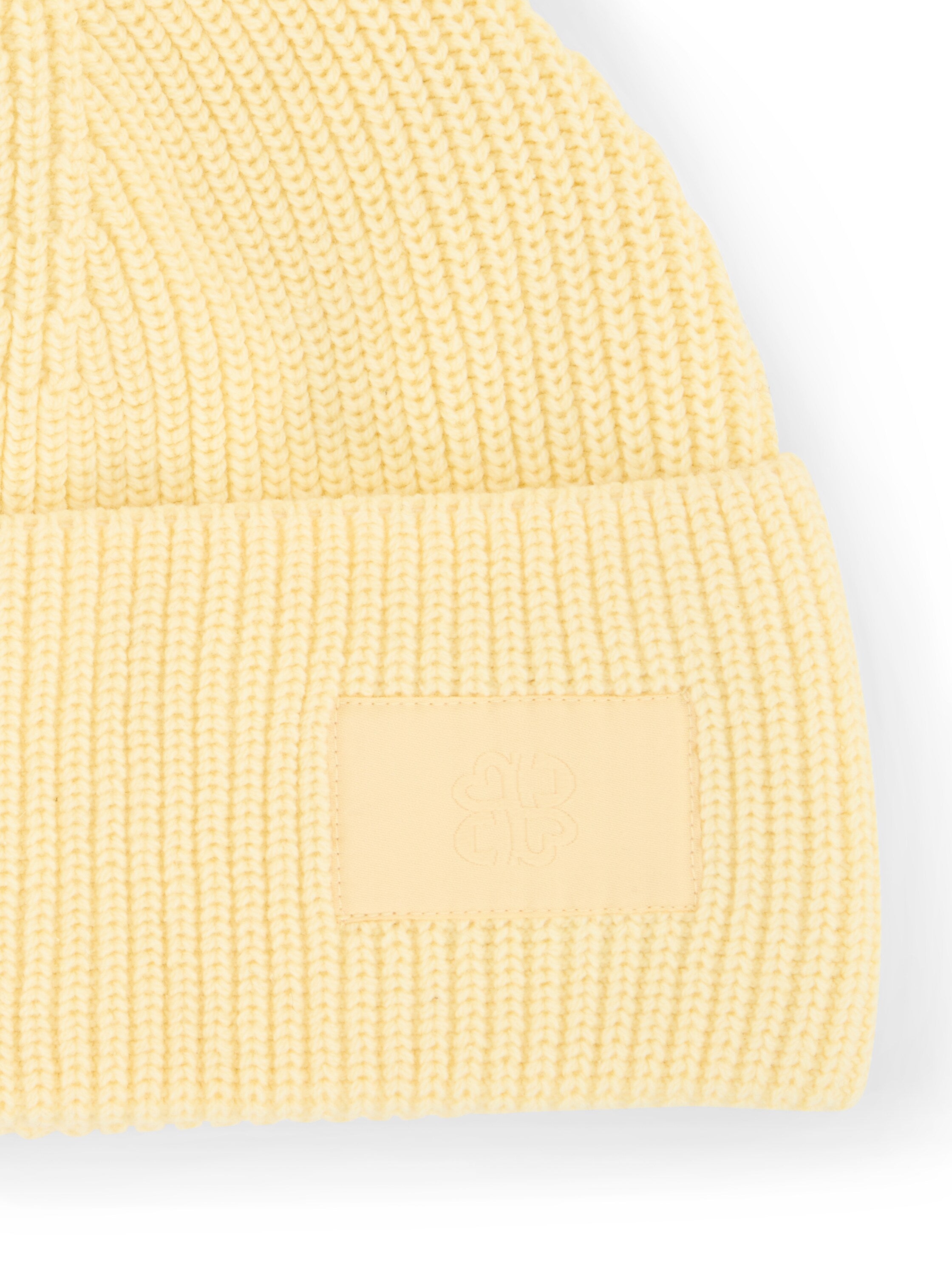 Beanie Mütze mit Badge