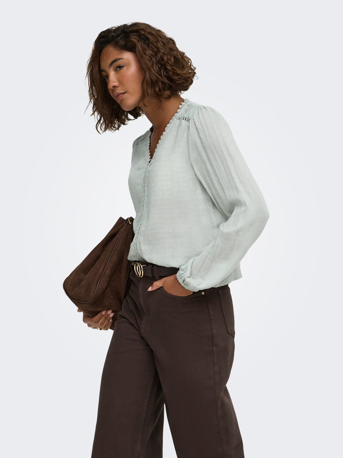 ONLGEZA LS DOBBY V-NECK BLOUSE WVN