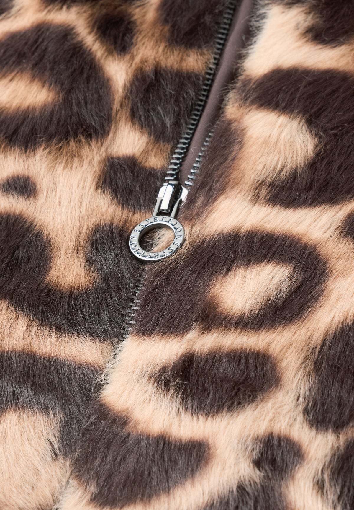 Fake Fur Blouson mit Strickdetails und Print