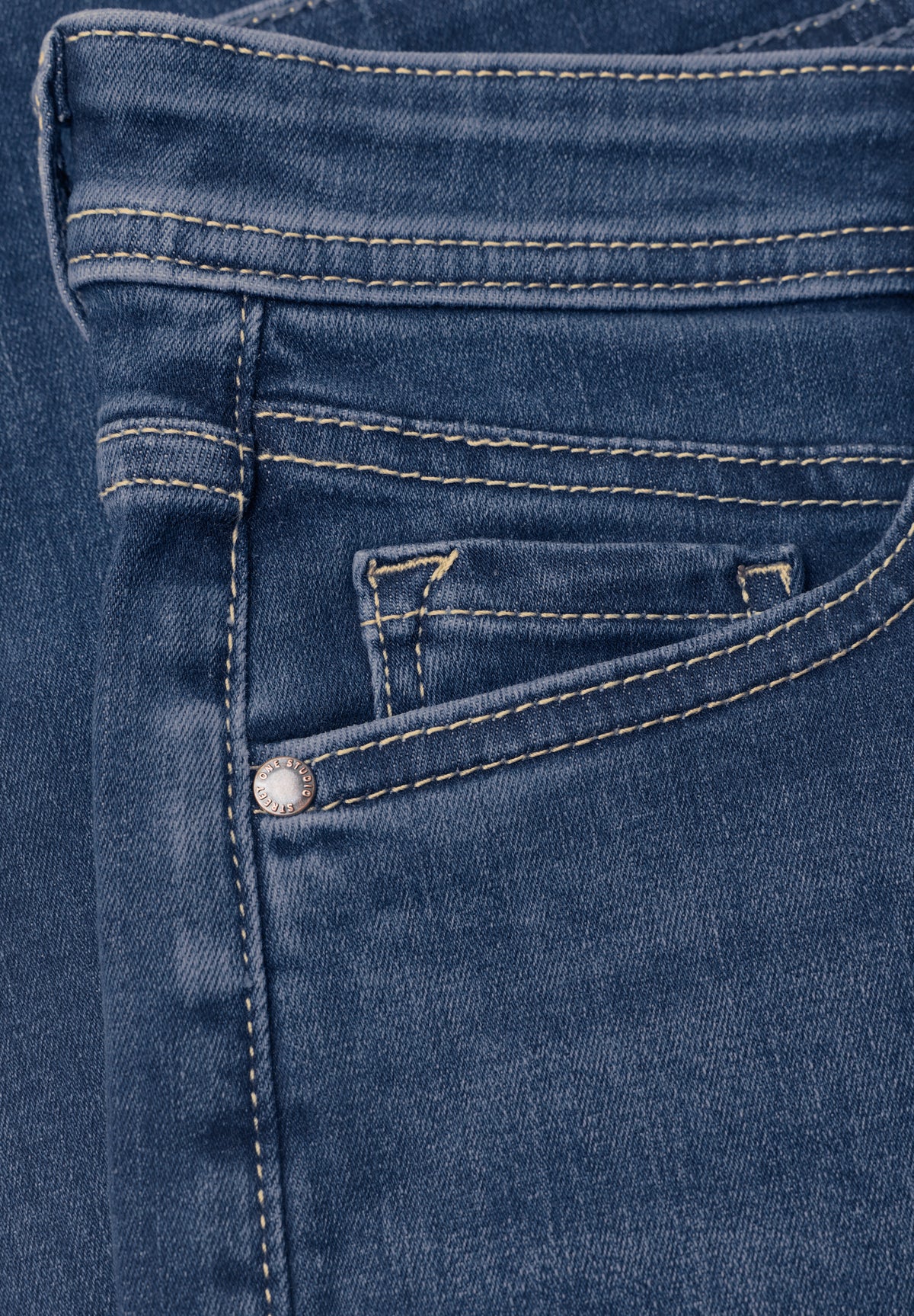 Mid Waist Wide Leg Jeans im Casual Fit