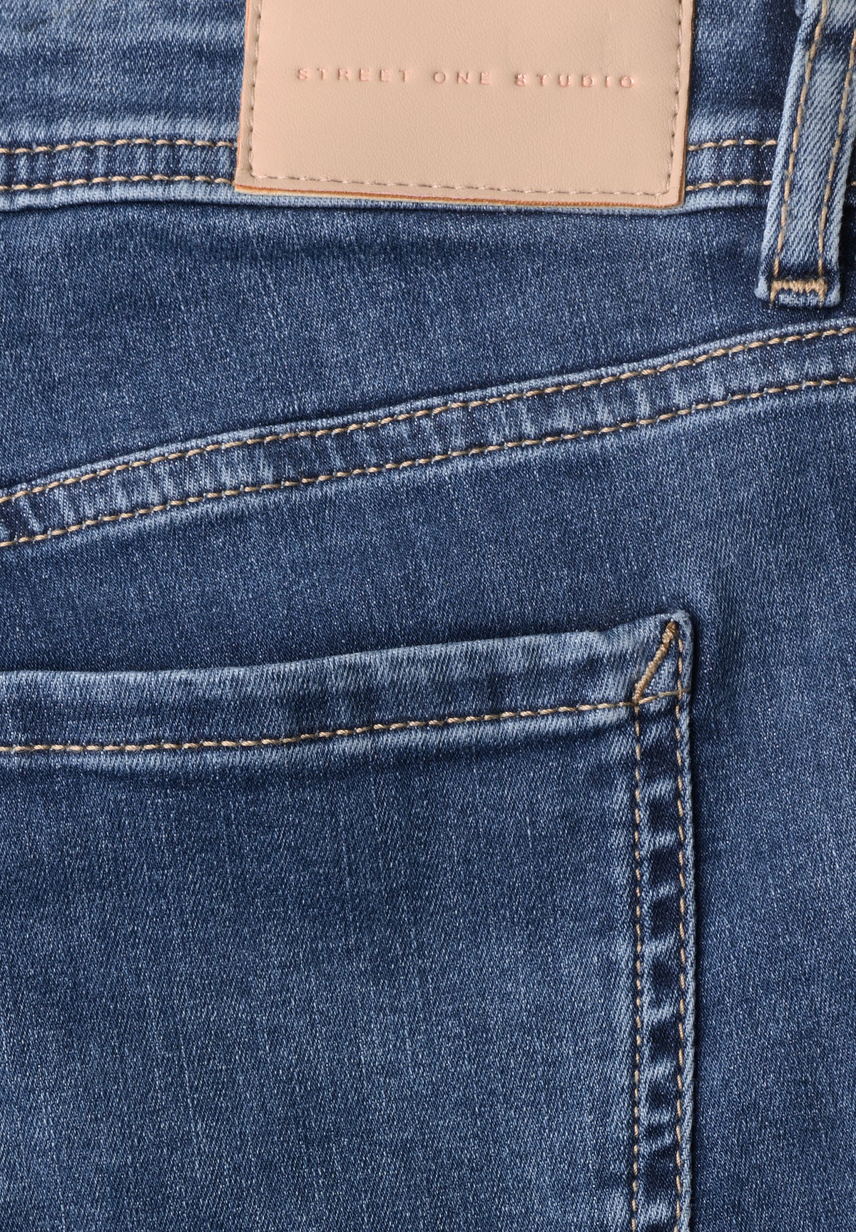 Mid Waist Slim Leg Jeans im Casual Fit