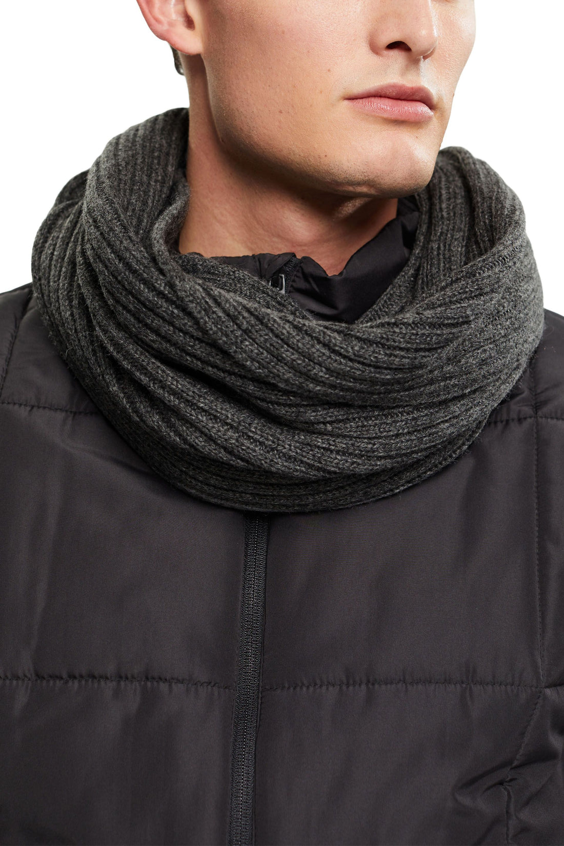 ESPRIT NEW Herren Loop-Schal aus recyceltem Garn und Wolle