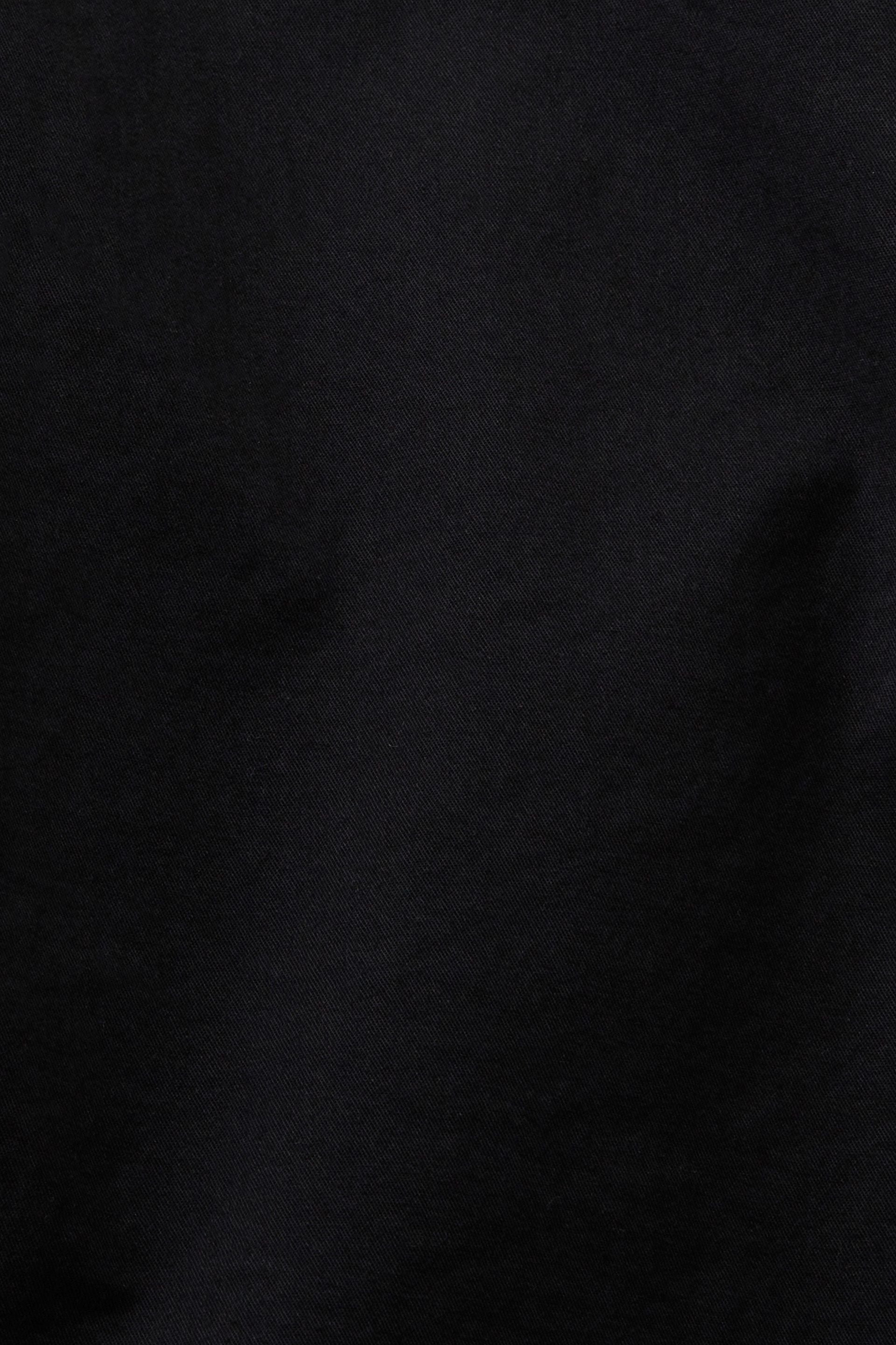 Chinohose mit Gürtel