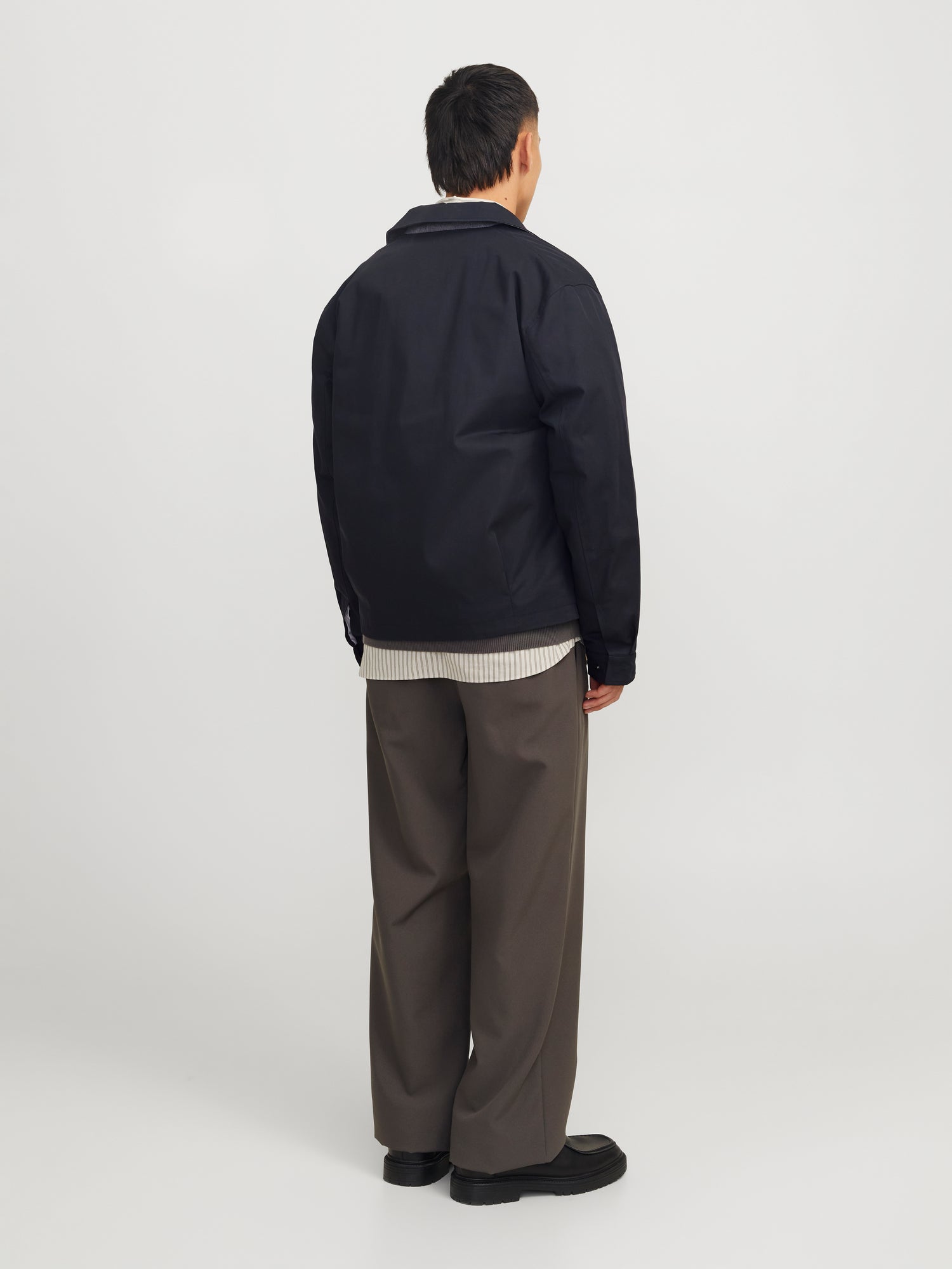 Bestseller Fliegerjacke für Erwachsene mit Fly-Away Kragen für einen edgy Look