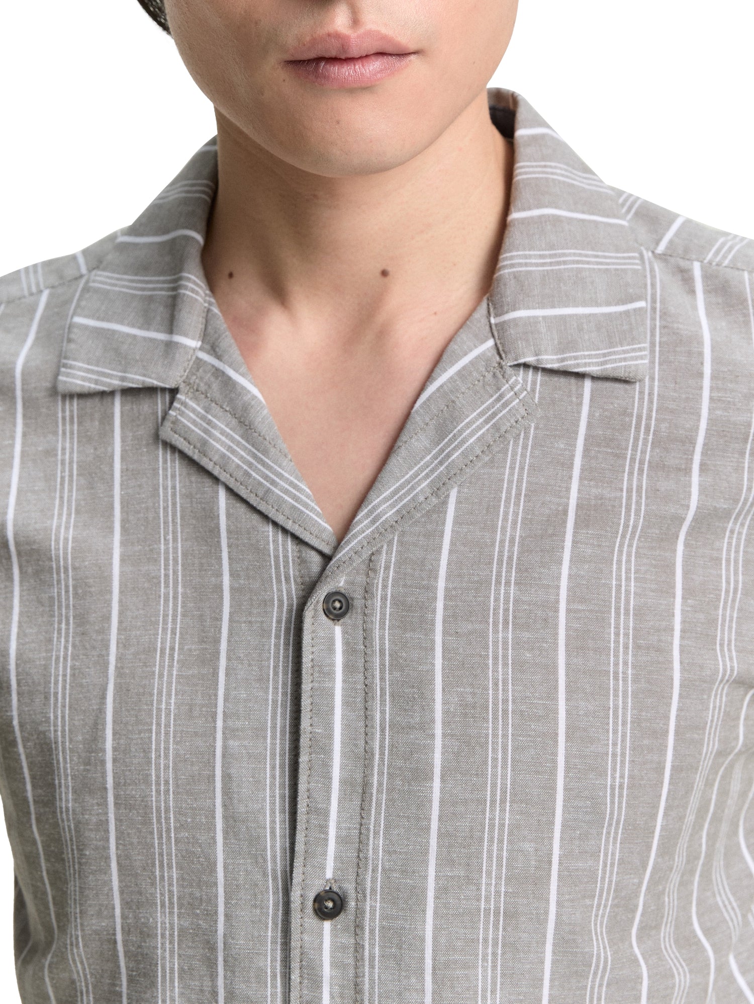 Tom Tailor Denim Gestreiftes Kurzarmhemd aus Baumwoll-Leinen-Stoff für Männer