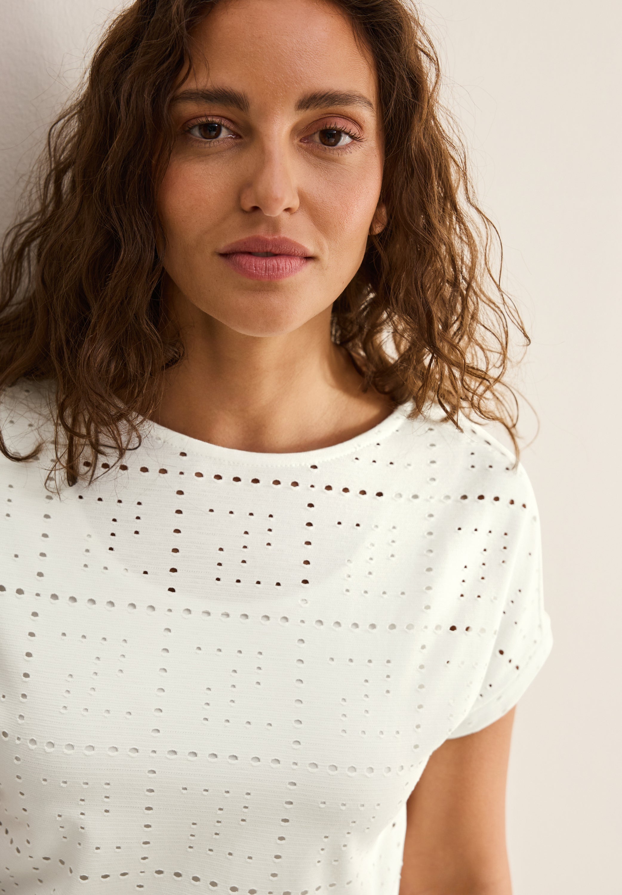 CECIL Ajour Shirt Damen Modisches Lochmuster U-Boot-Ausschnitt