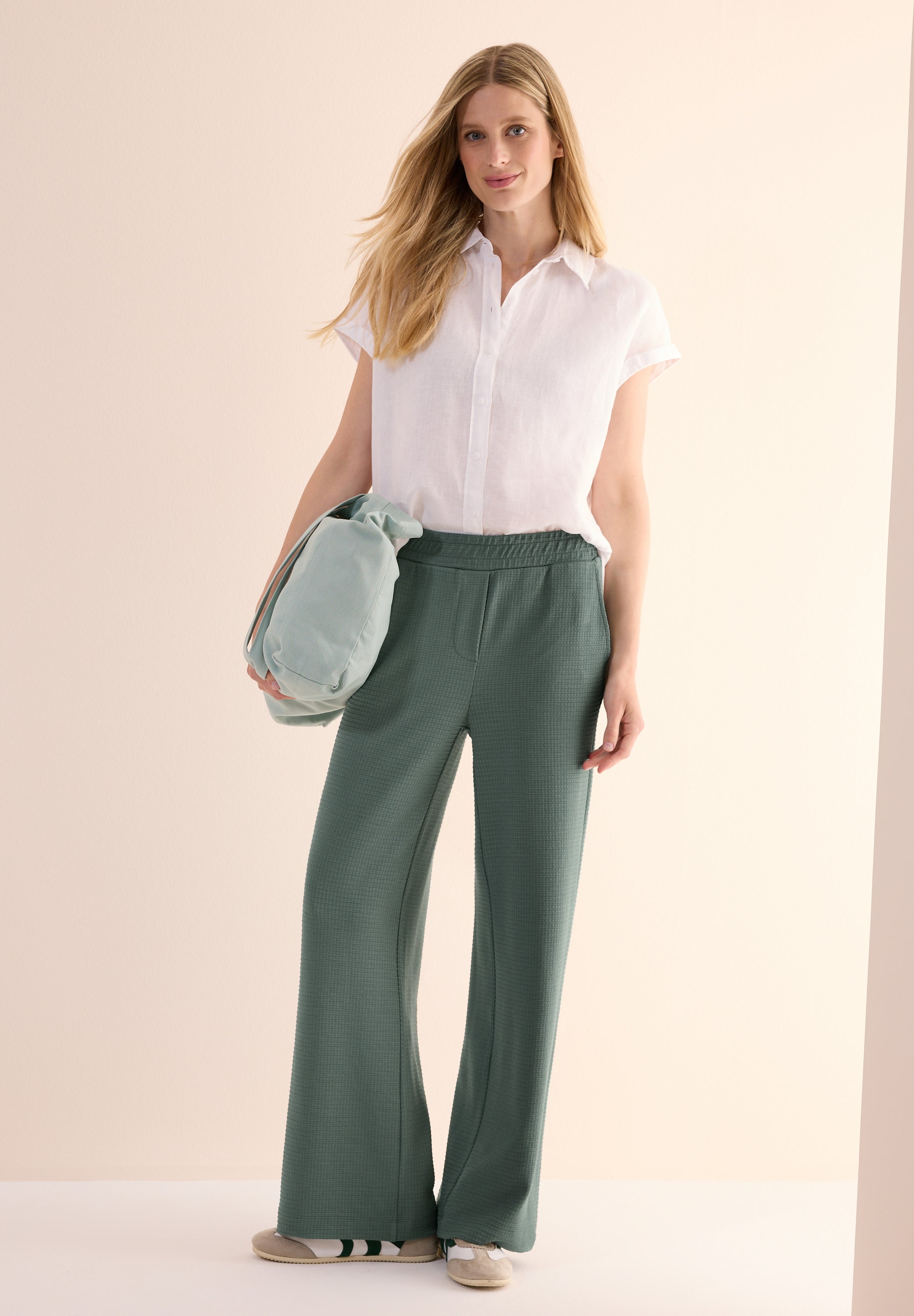 CECIL Loose Fit Damen Hose mit Wide Legs und Waffelstruktur