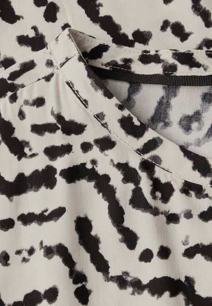 Street One Damenbluse mit grafischem Muster und femininer Silhouette