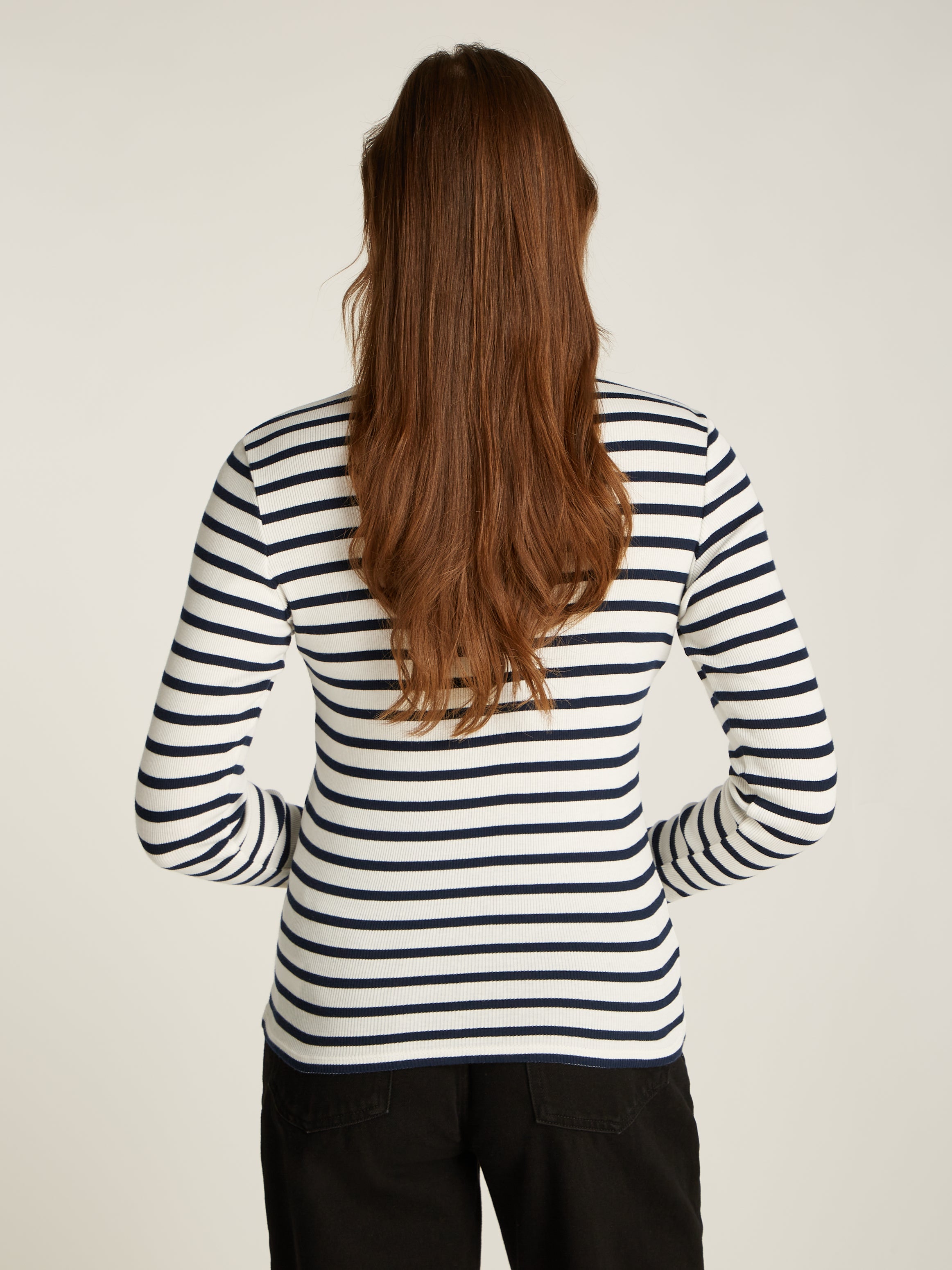 Theur Sportswear Damen T-Shirt aus 100 % Baumwolle