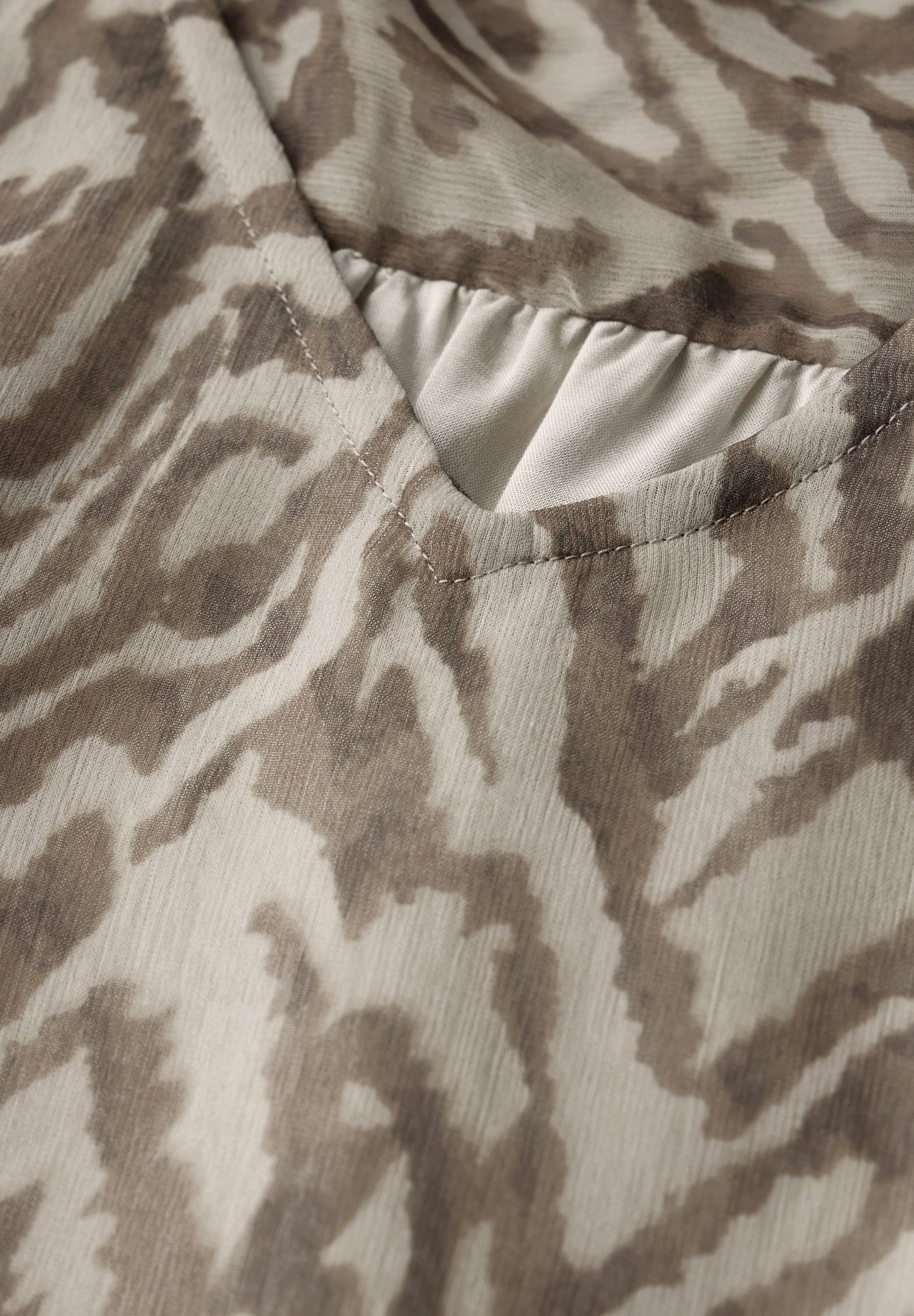 Street One Chiffon-Bluse Damen mit grafischem Muster und V-Ausschnitt