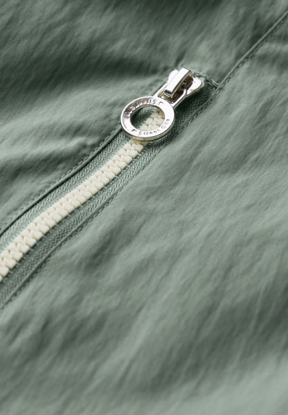 Moderner Windbreaker