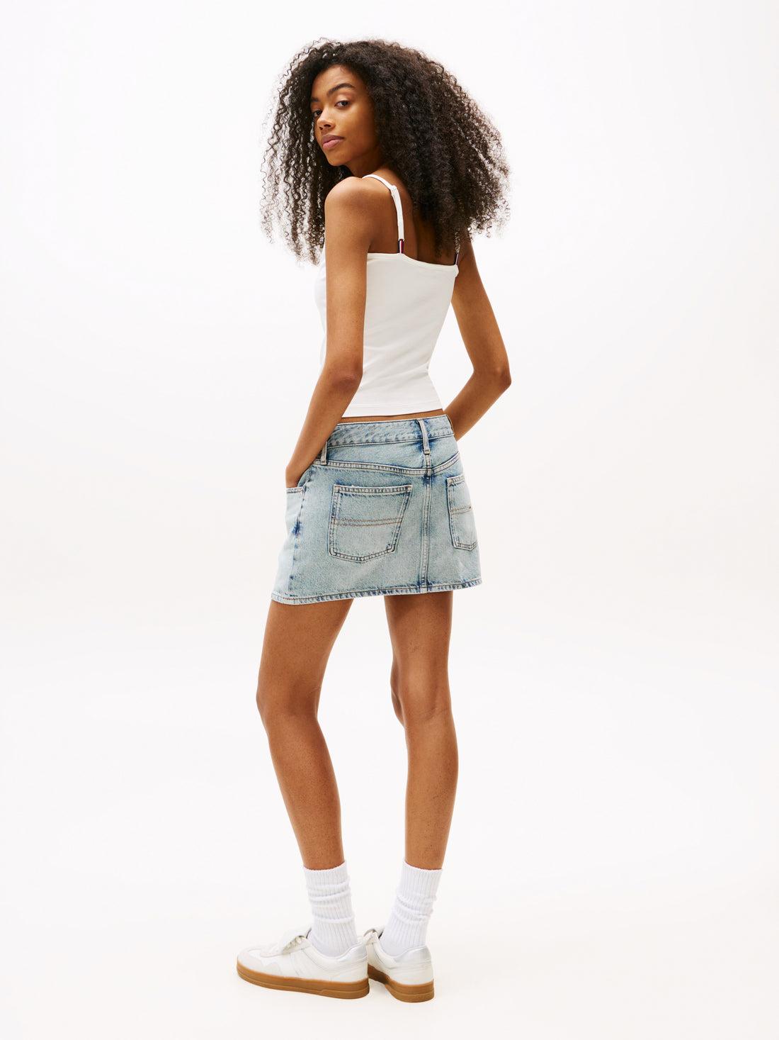 TJW ESSENTIAL STRAP TOP EXT Damen Sporttop mit Baumwolle und Elasthan