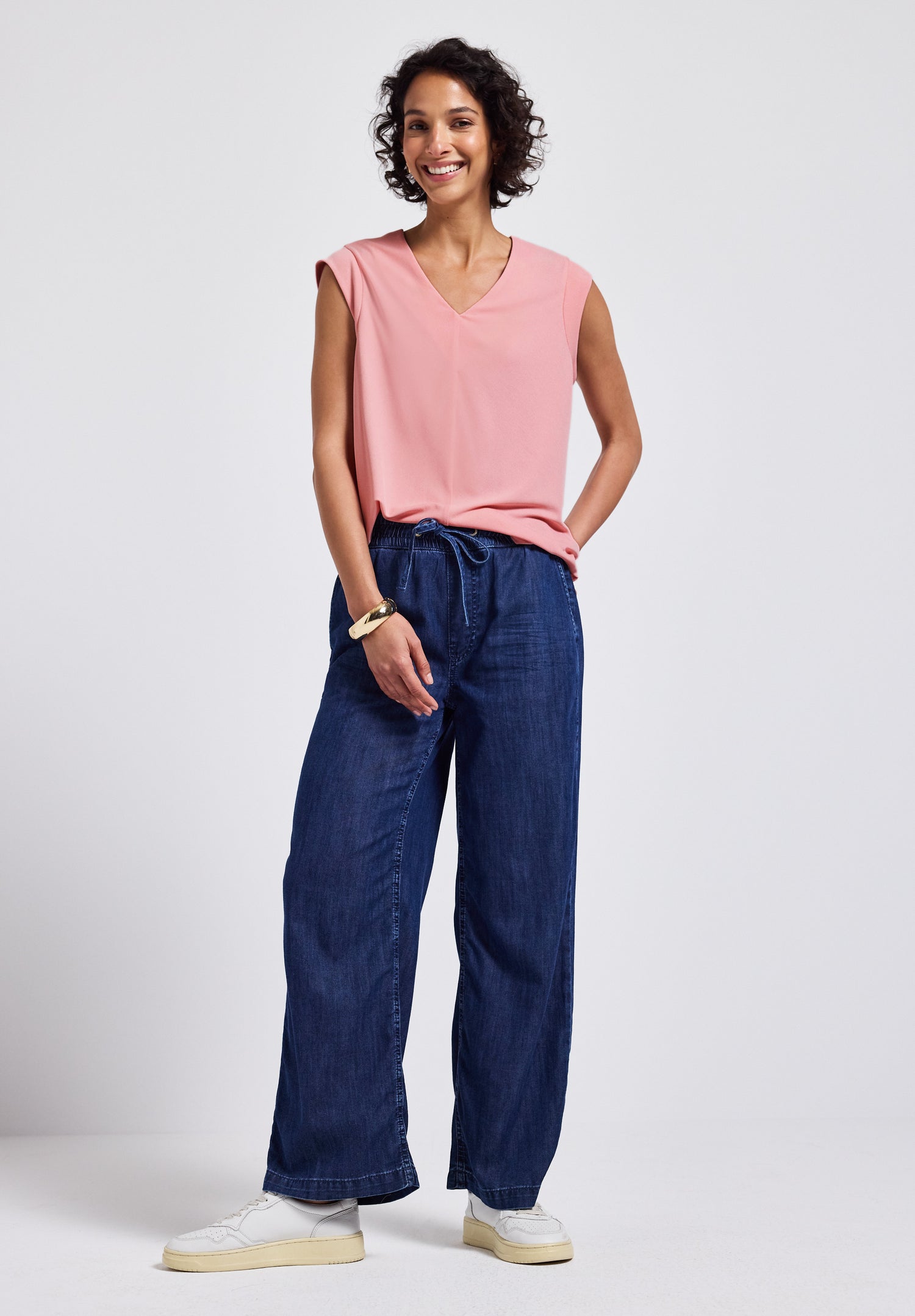 Street One Damen T-Shirt mit V-Ausschnitt und Dropped Shoulder