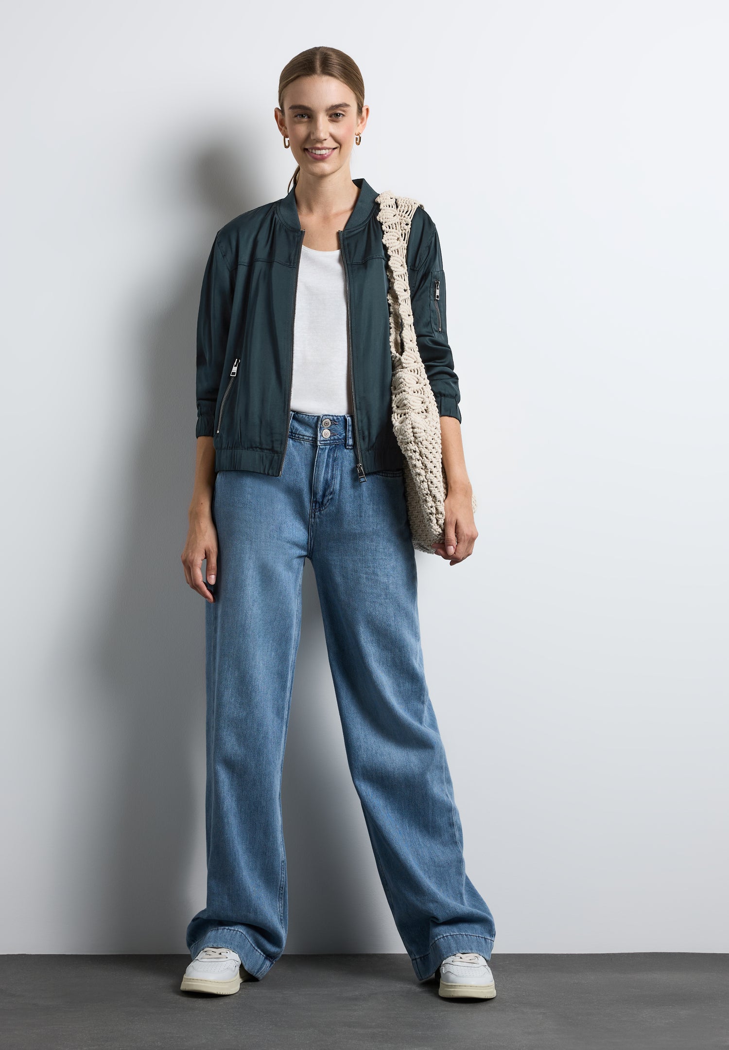 Street One Satin-Blouson Damen Elegante Jacke mit Stehkragen