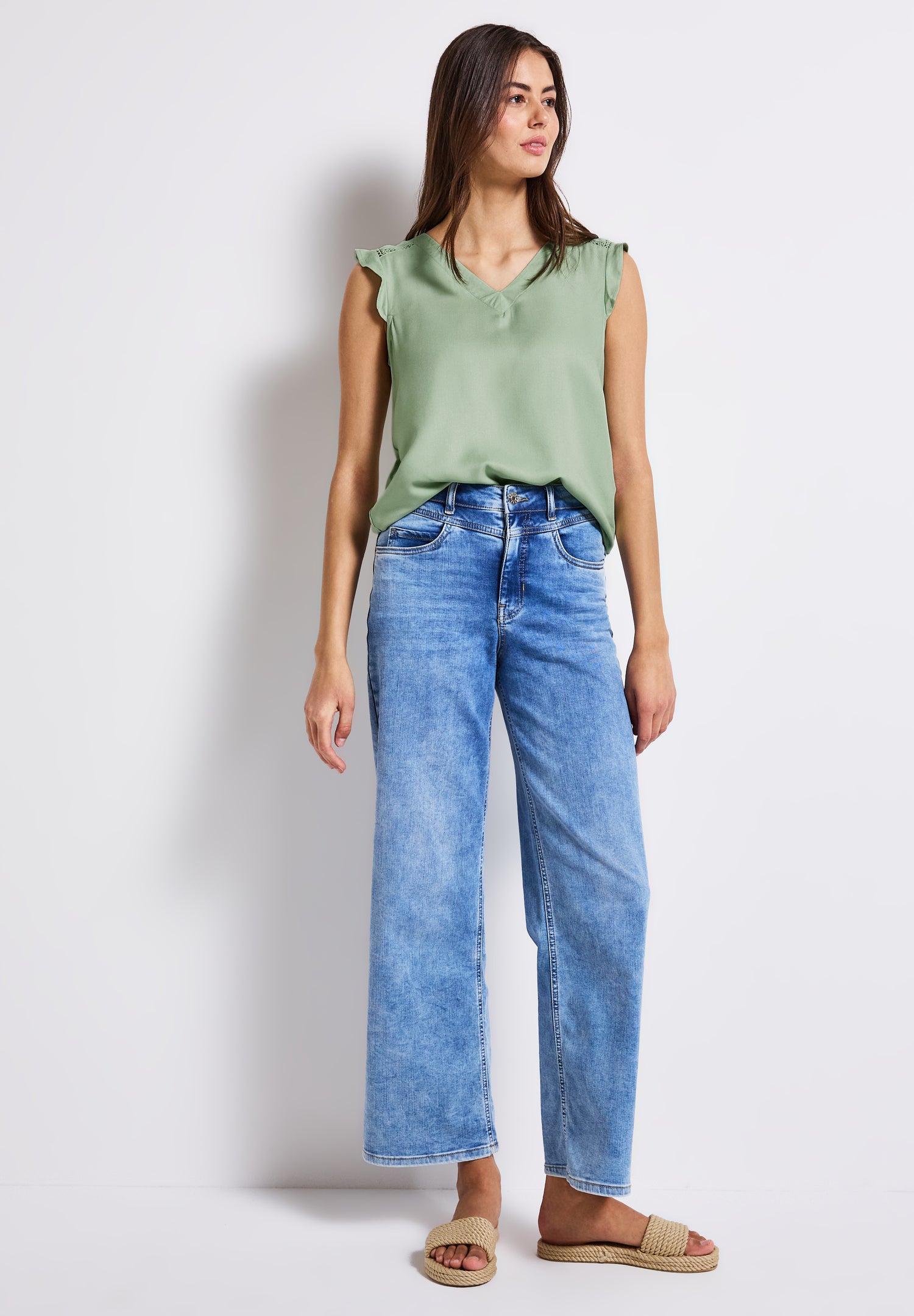 Street One V-Neck Top Damen mit Volants und Häkeldetails