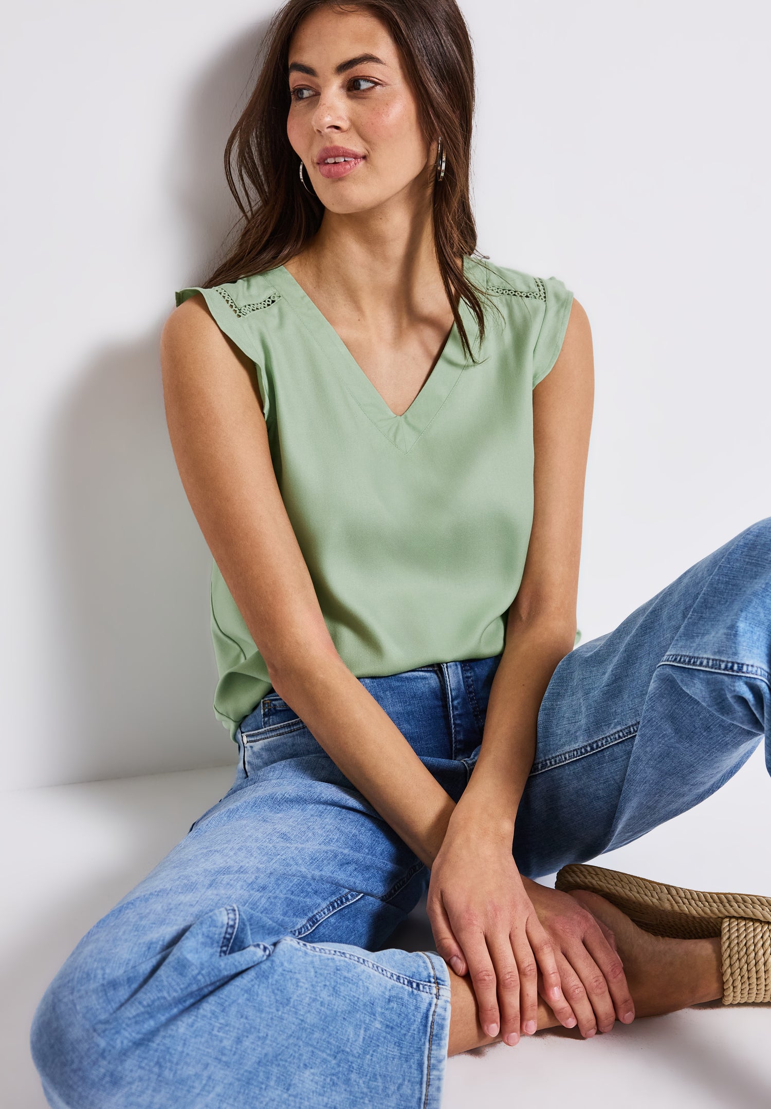 Street One V-Neck Top Damen mit Volants und Häkeldetails