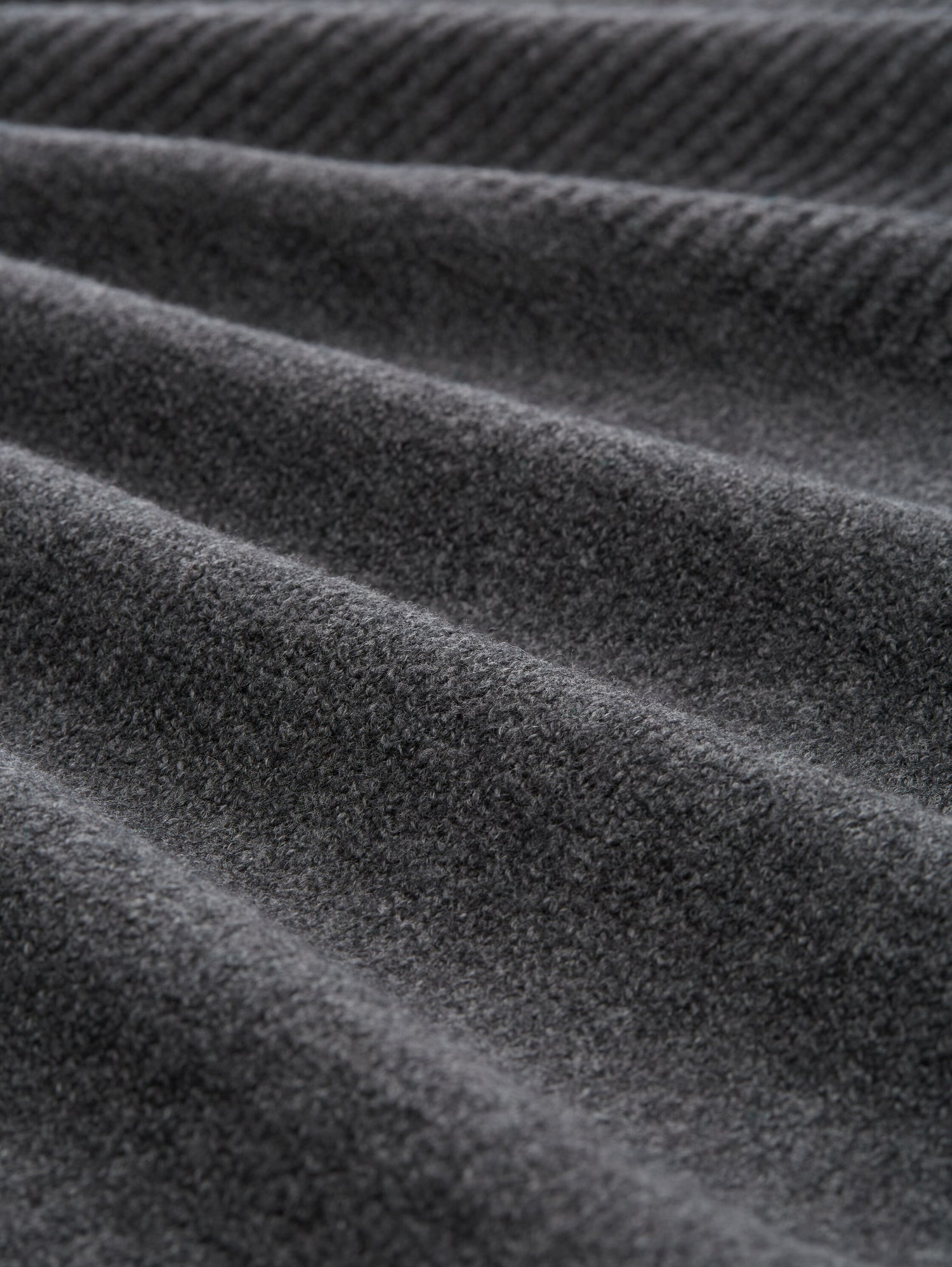 Strickkleid mit Stehkragen