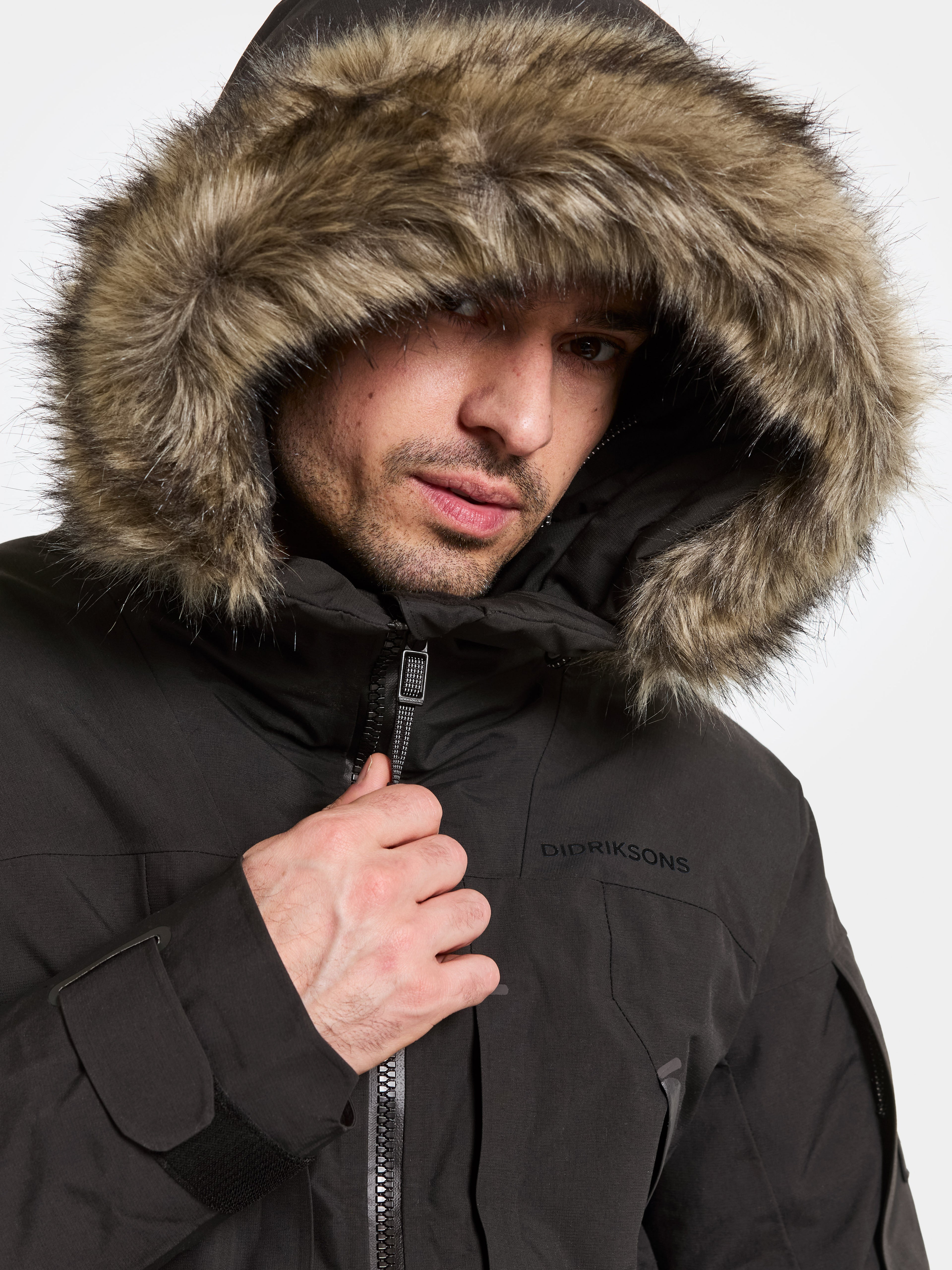 Outdoor Marke Herren Jacke mit Kapuze und reflektierenden Details