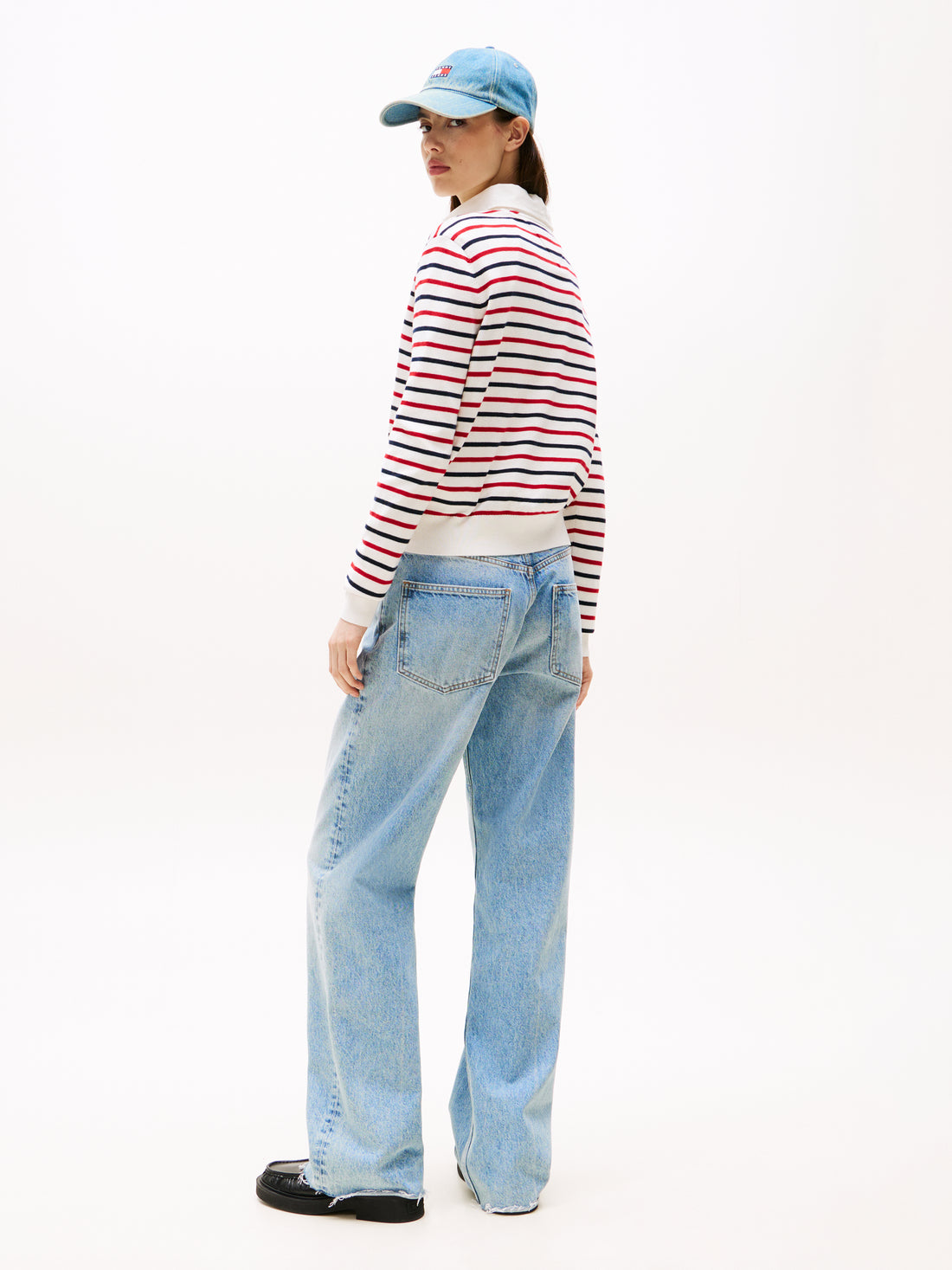 TJW ESSENTIAL CREW SWEATER EXT