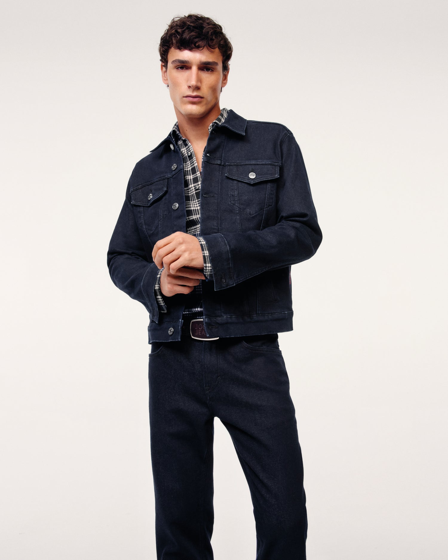 15 JJD-02Mitch 10020681