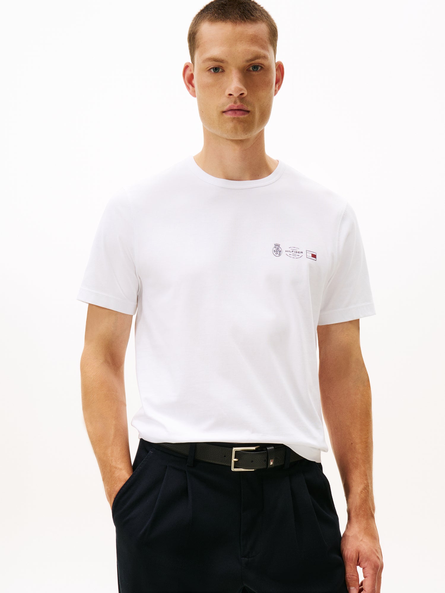 SMALL CREST OUTLINE TEE