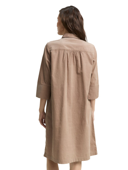 Cordkleid mit Kragen