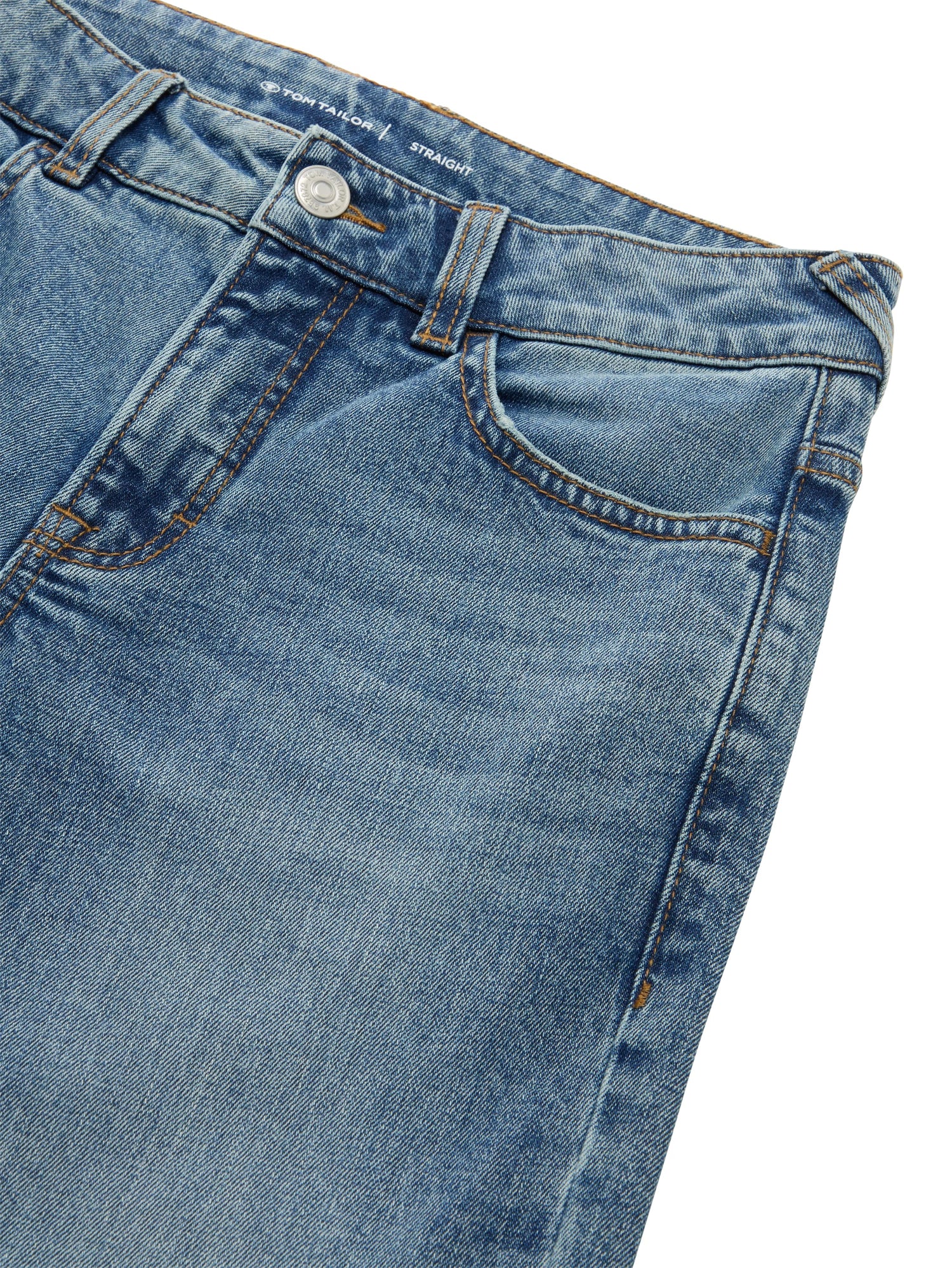 Straight Jeans