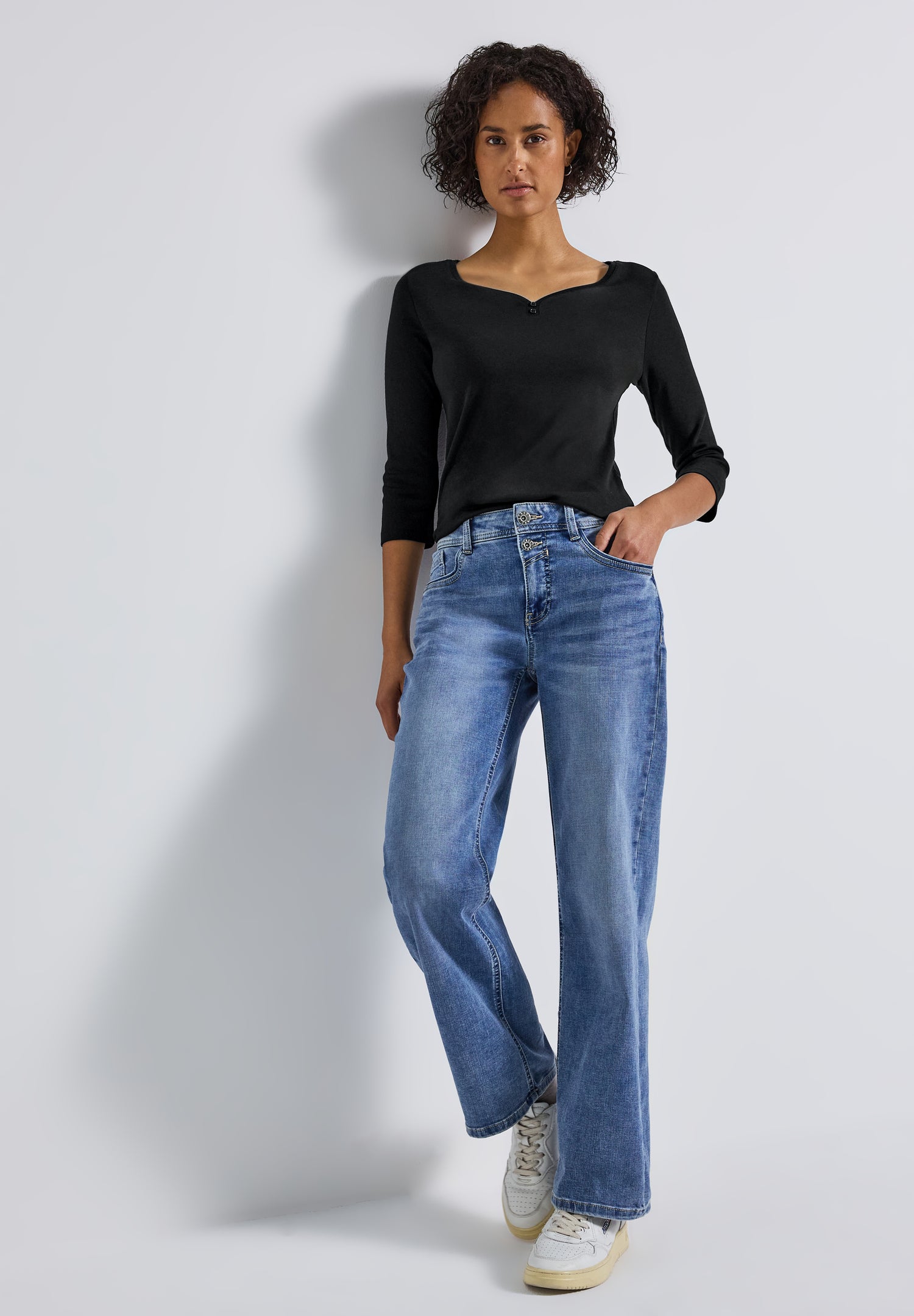 Basic Shirt mit Knopfdetail