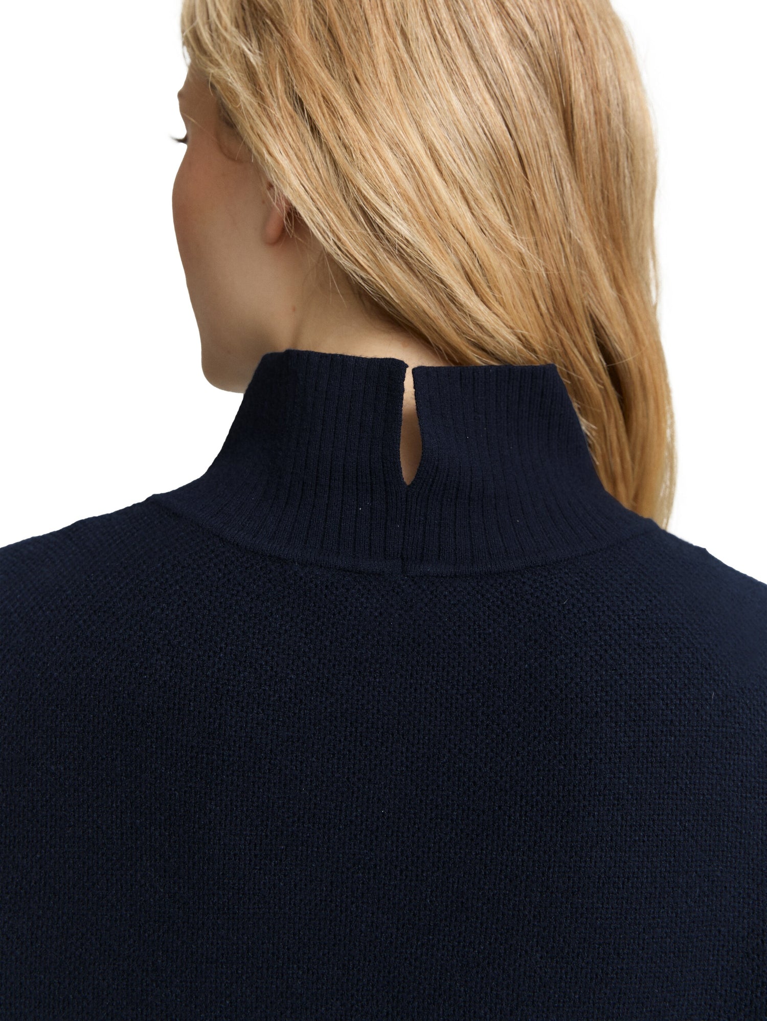Strickkleid mit Stehkragen